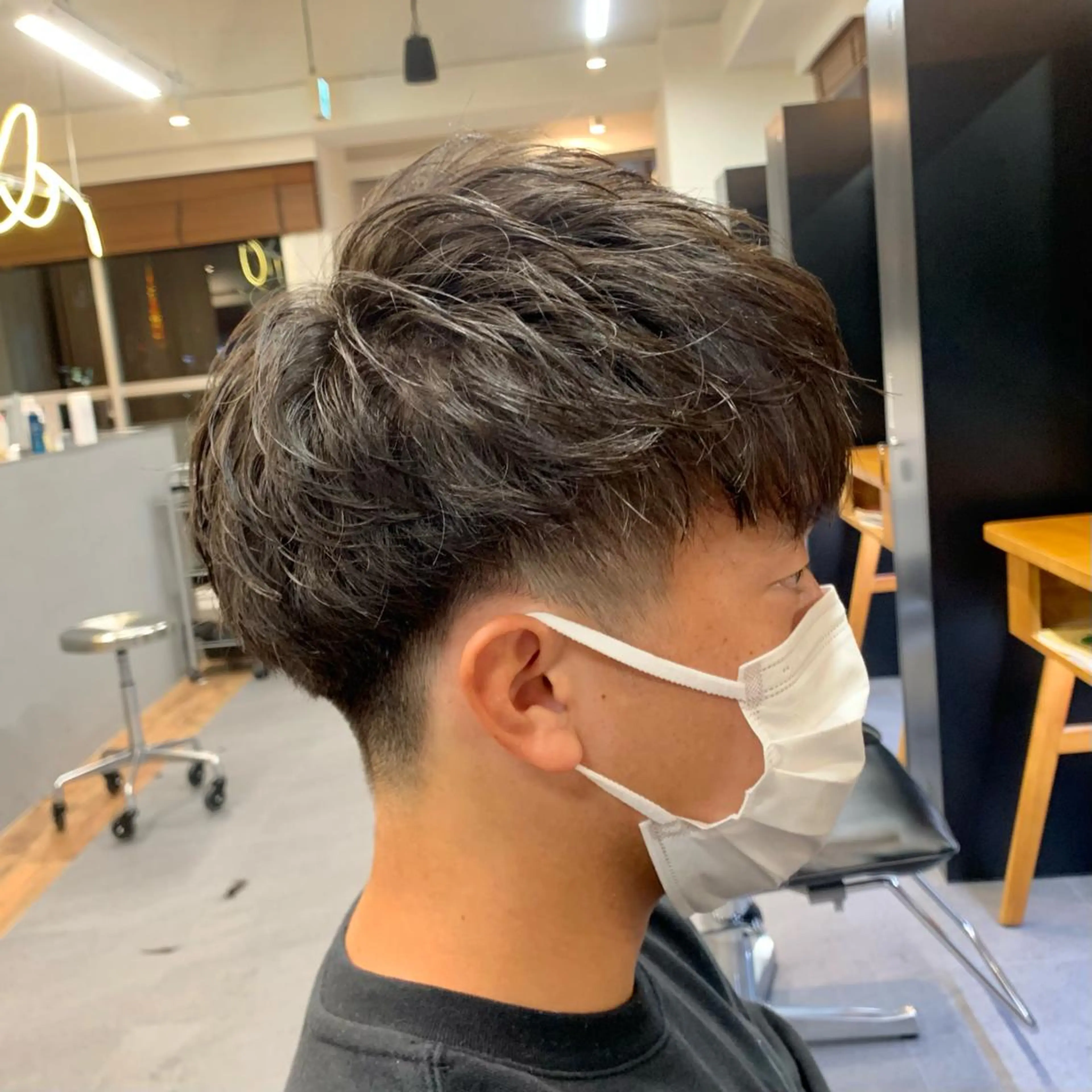 ショート カラー パーマ メンズ マッシュ 刈り上げ ショートヘア カット パーマ メンズ特化美容師/ 藤戸 椋のヘアスタイル