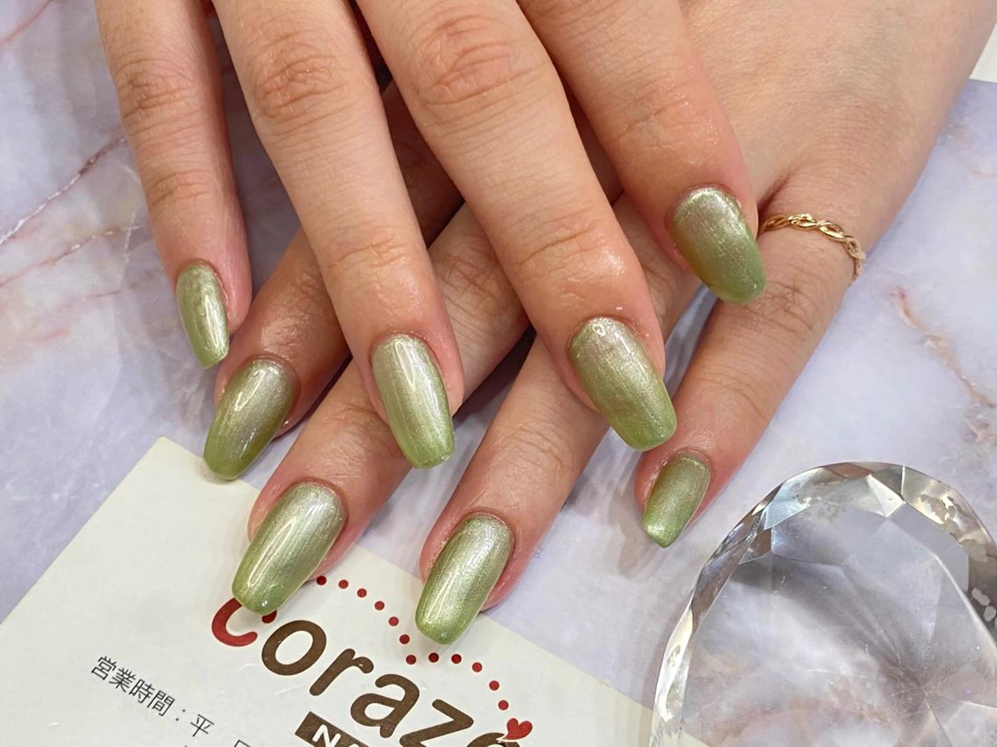 ネイル ジェルネイル グリーン ワンカラーネイル ハンドネイル corazon所属・ネイリスト aicoのネイルデザイン