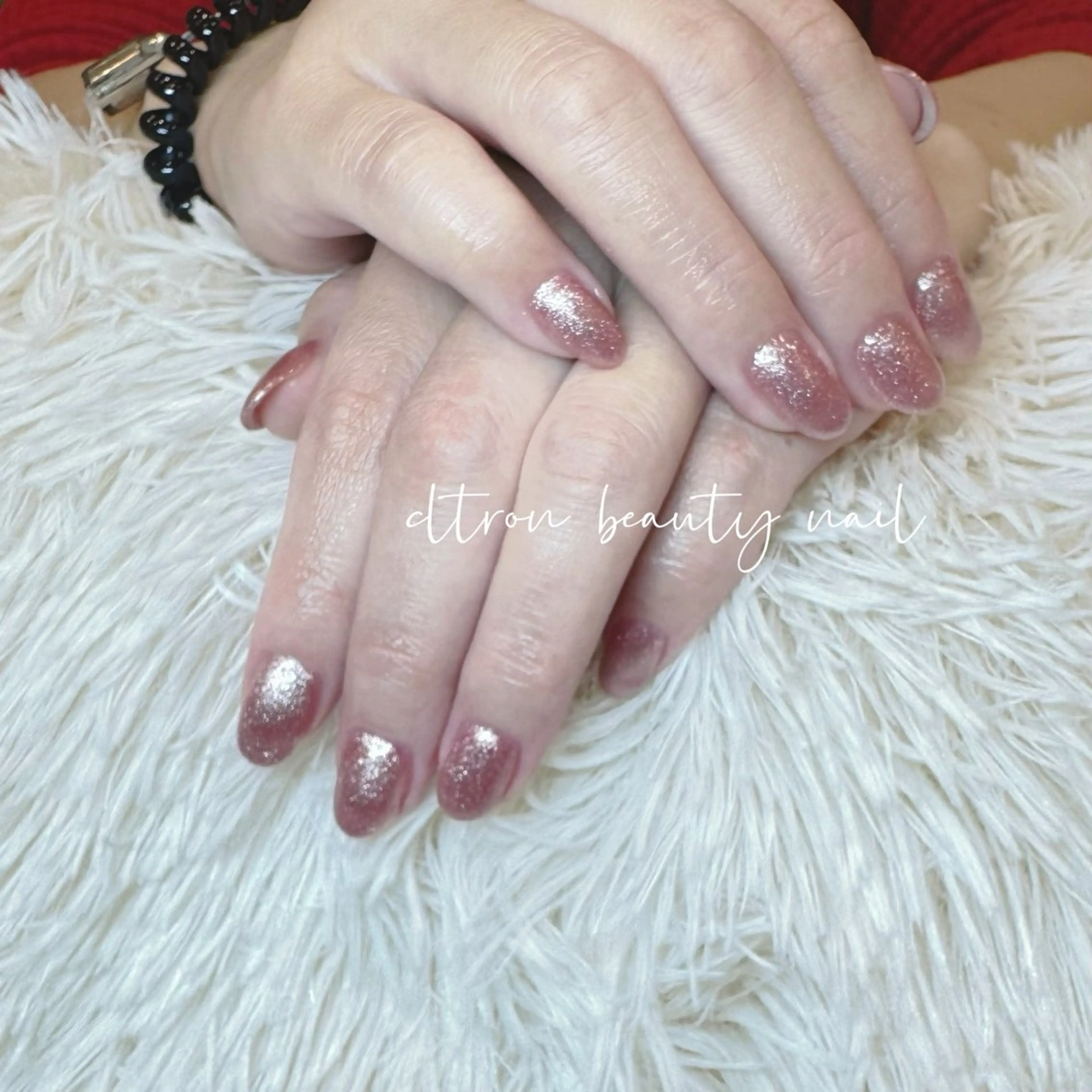 ネイル キラキラネイル ワンカラーネイル CITRON🍊 MISAのネイルデザイン