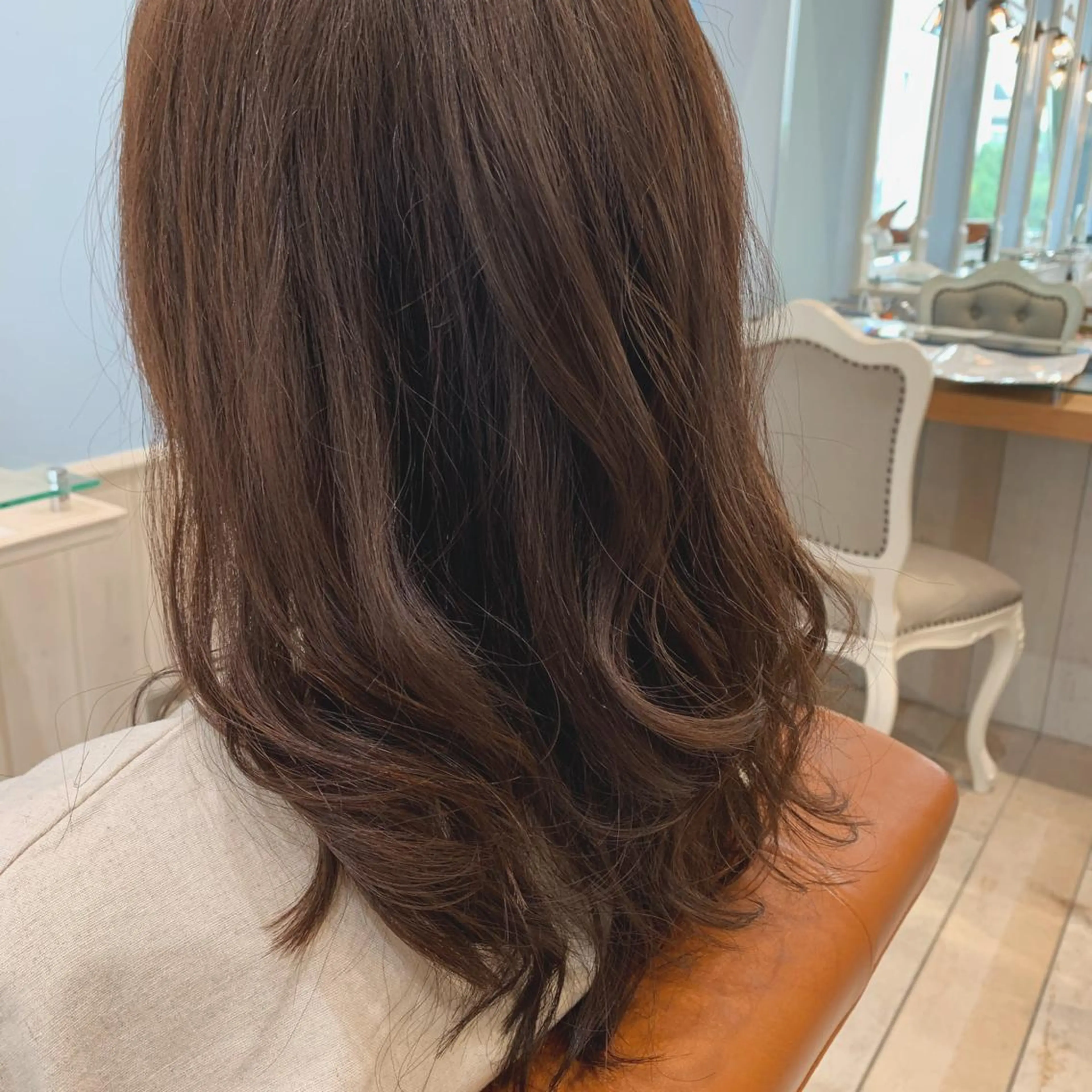 ミディアム カラー ブラウンカラー ナチュラルブラウン カット ヘアカラー トリートメント 小林 永佳のヘアスタイル