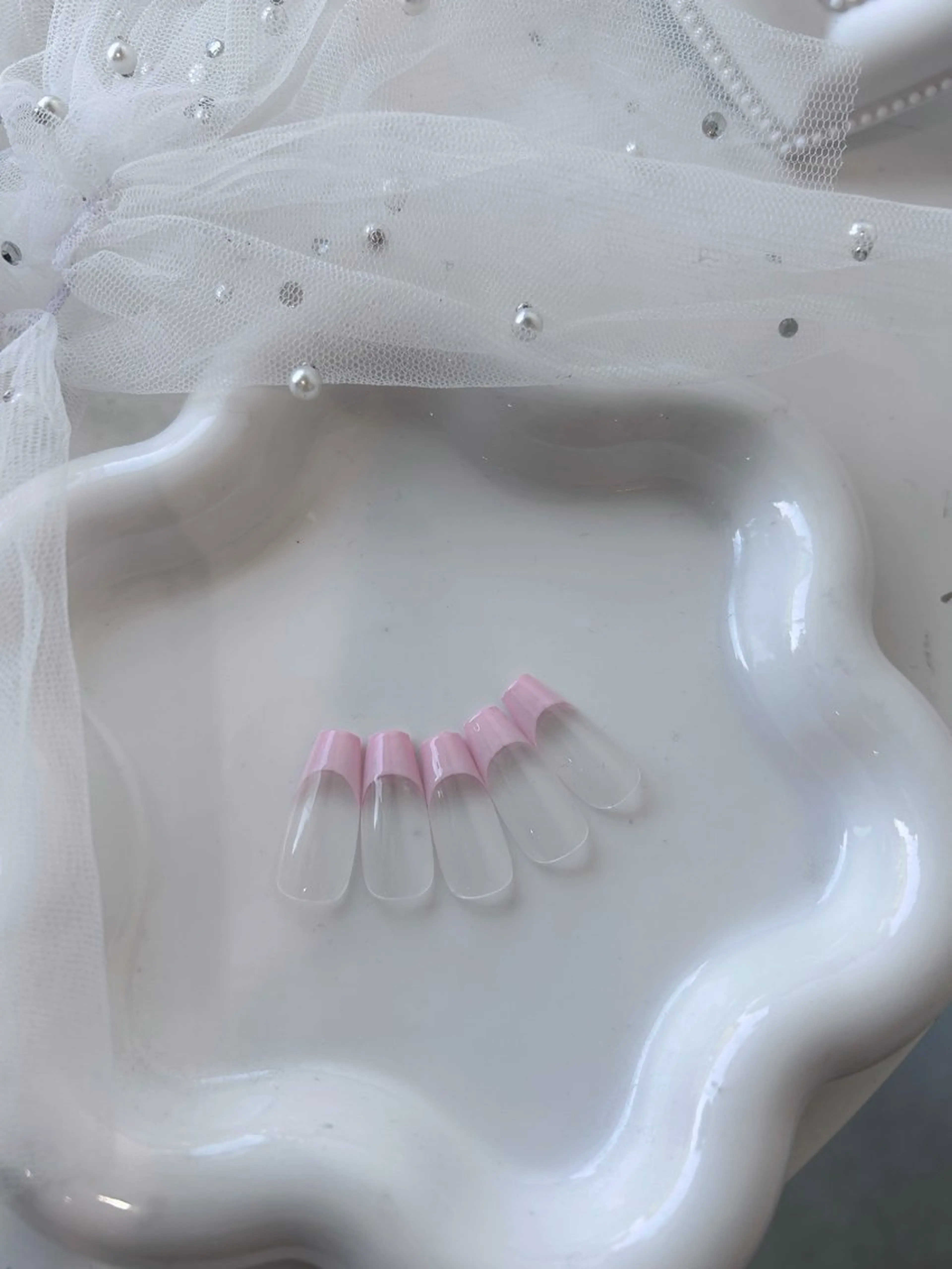 ネイル フレンチネイル ストーンネイル vante yudukiのネイルデザイン