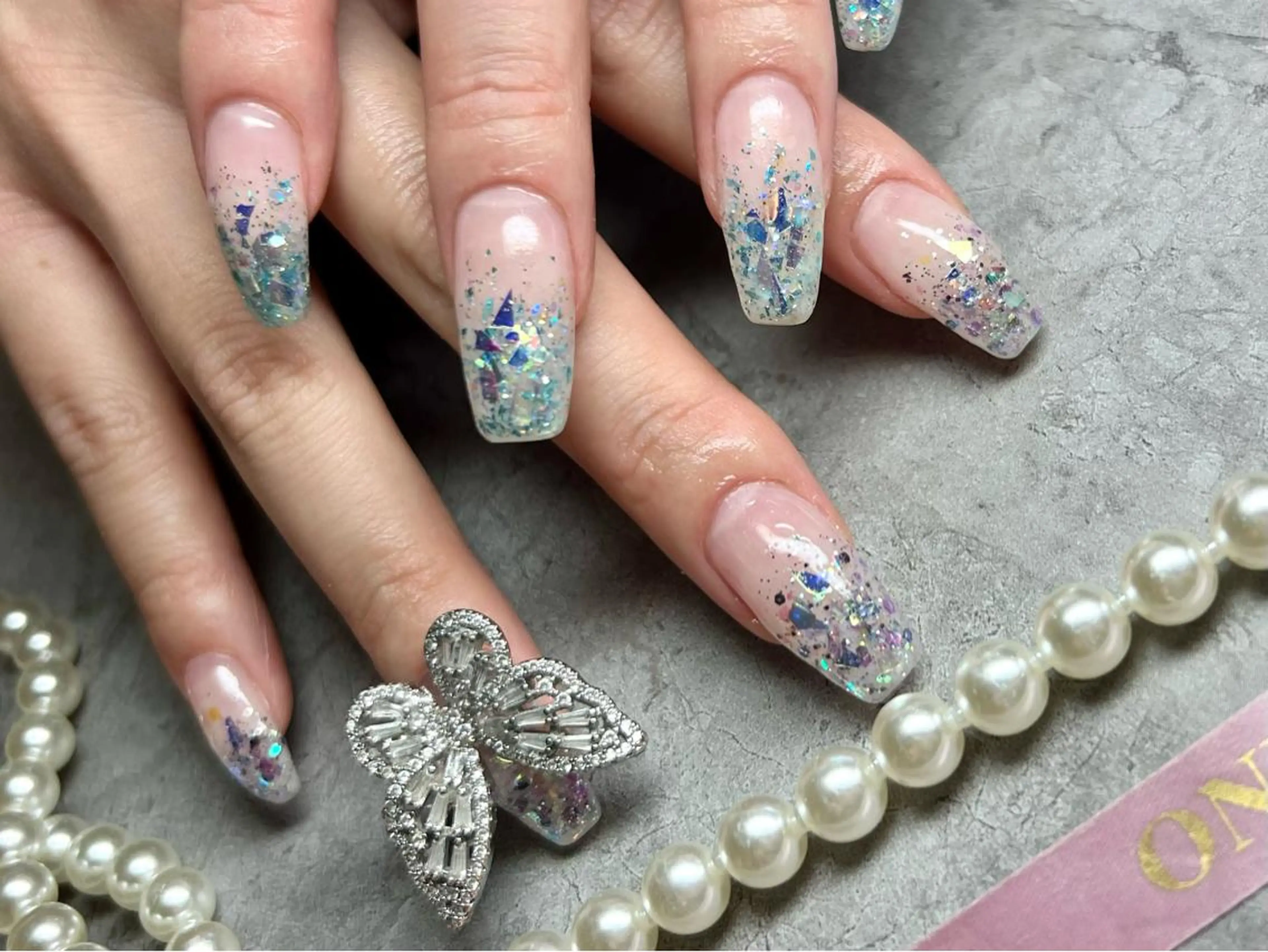 セミロング ONIKA Nail 青山通り店所属・ONIKA Nail 表参道A4徒歩2分のネイルデザイン