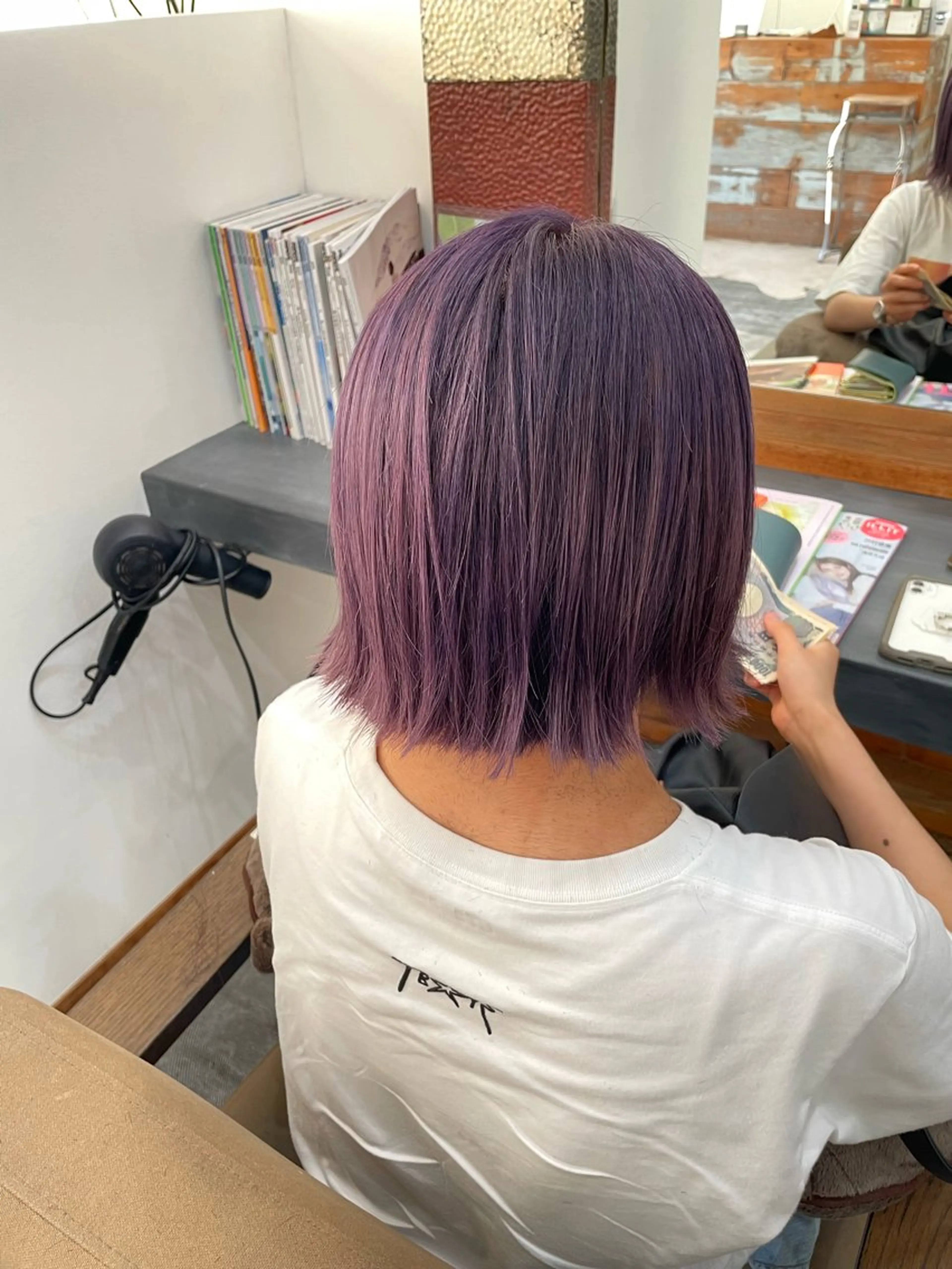 ショート カラー カシス パープルカラー ende. ハルタのヘアスタイル
