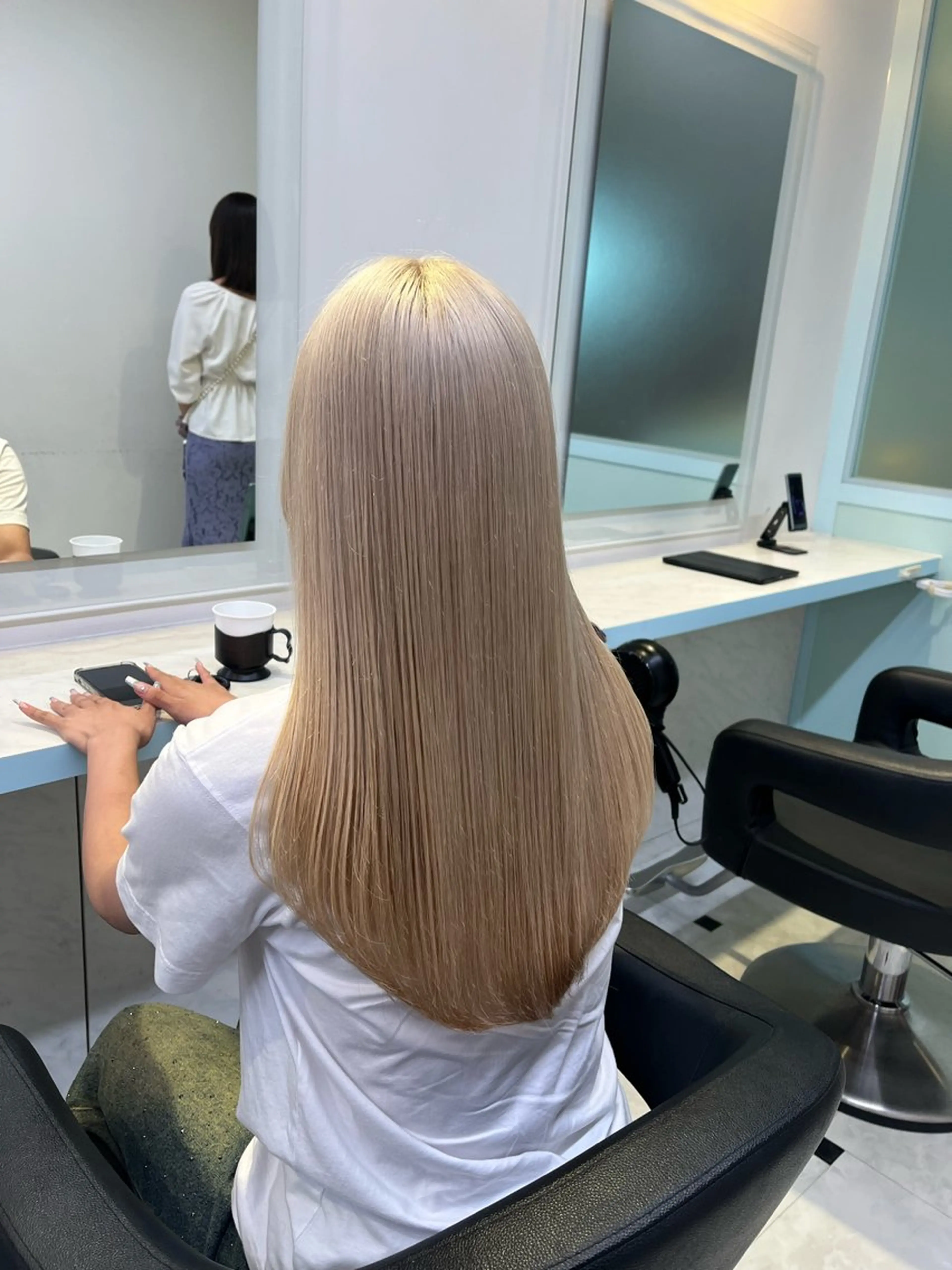 ロング カラー ヘアカラー トリートメント ブリーチカラー 🩵MIZUKIのヘアスタイル