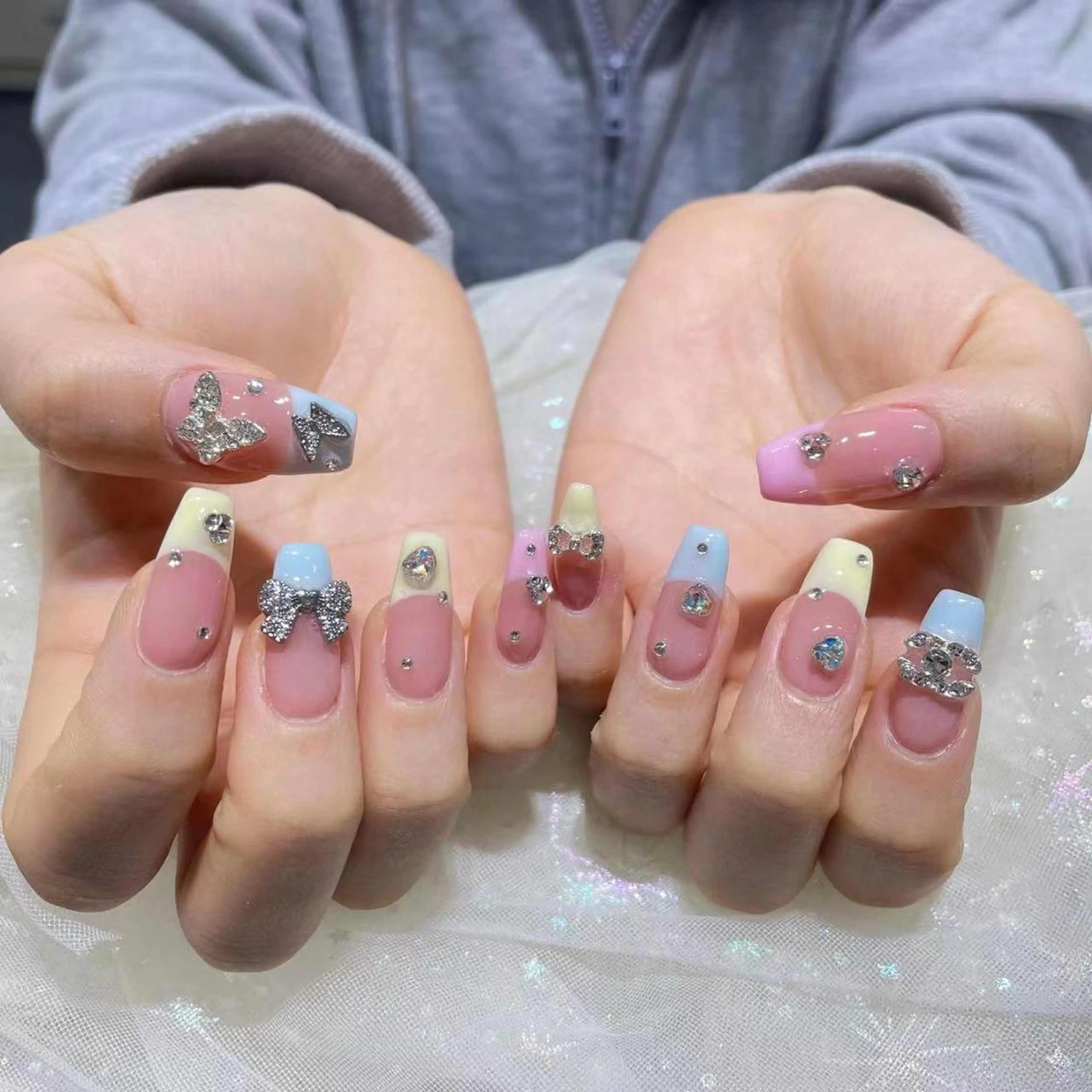 ネイル ネイルチップ Queens momoのネイルデザイン