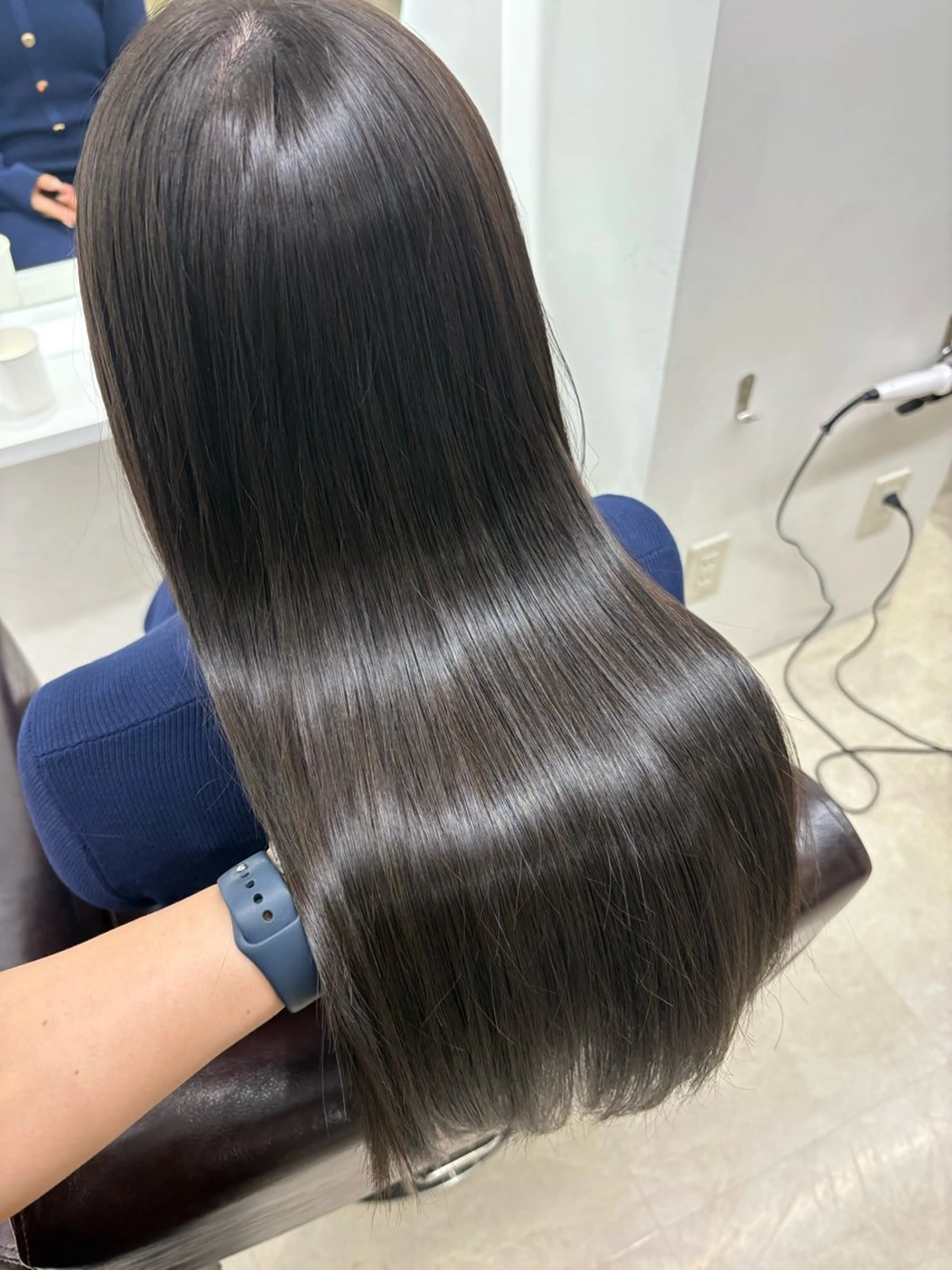 セミロング カラー カット ヘアカラー トリートメント ヘアセット 新宿/韓国ヘア/ 髪質改善ストレートのヘアスタイル