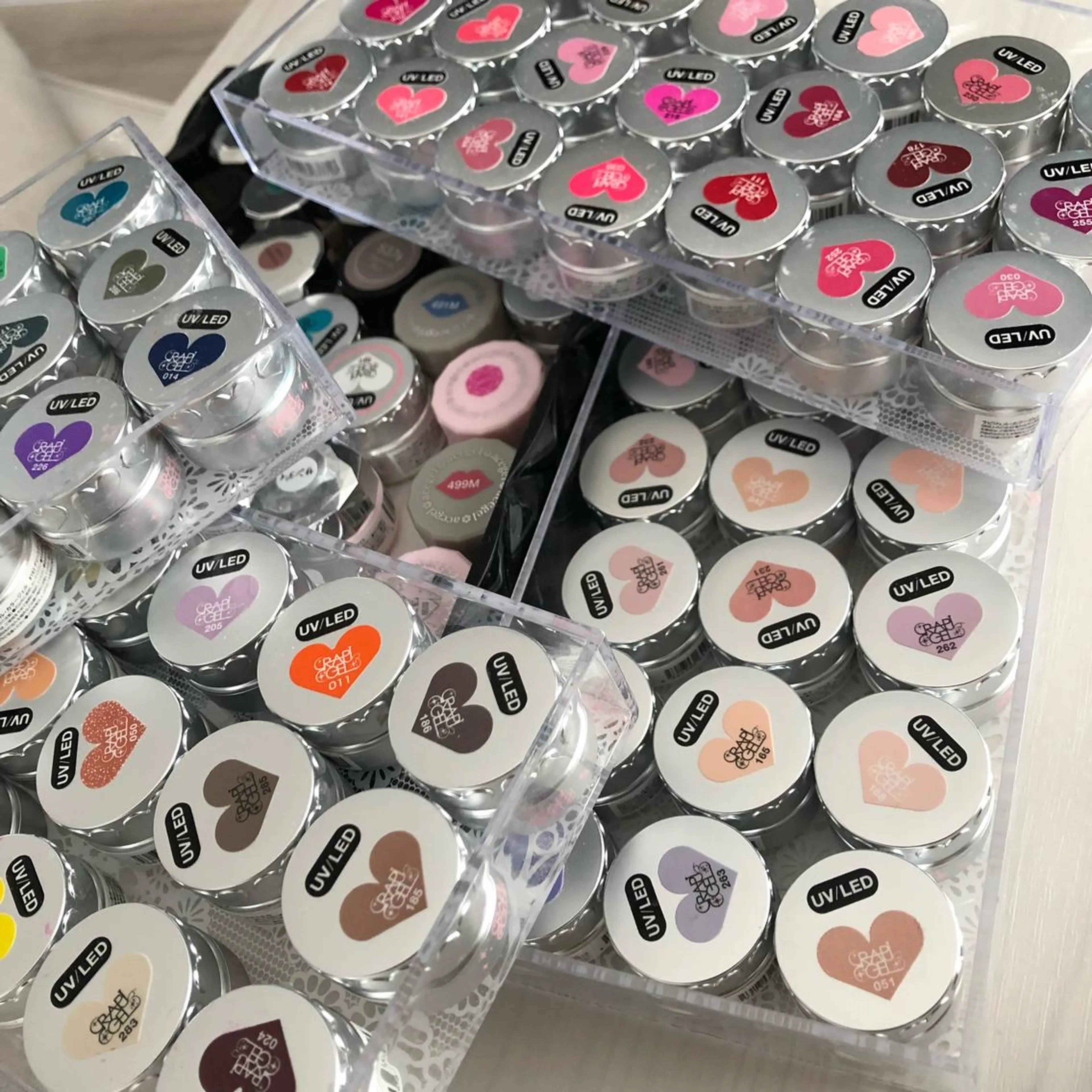 ネイル ストーンネイル nail salon A'n bijouのネイルデザイン