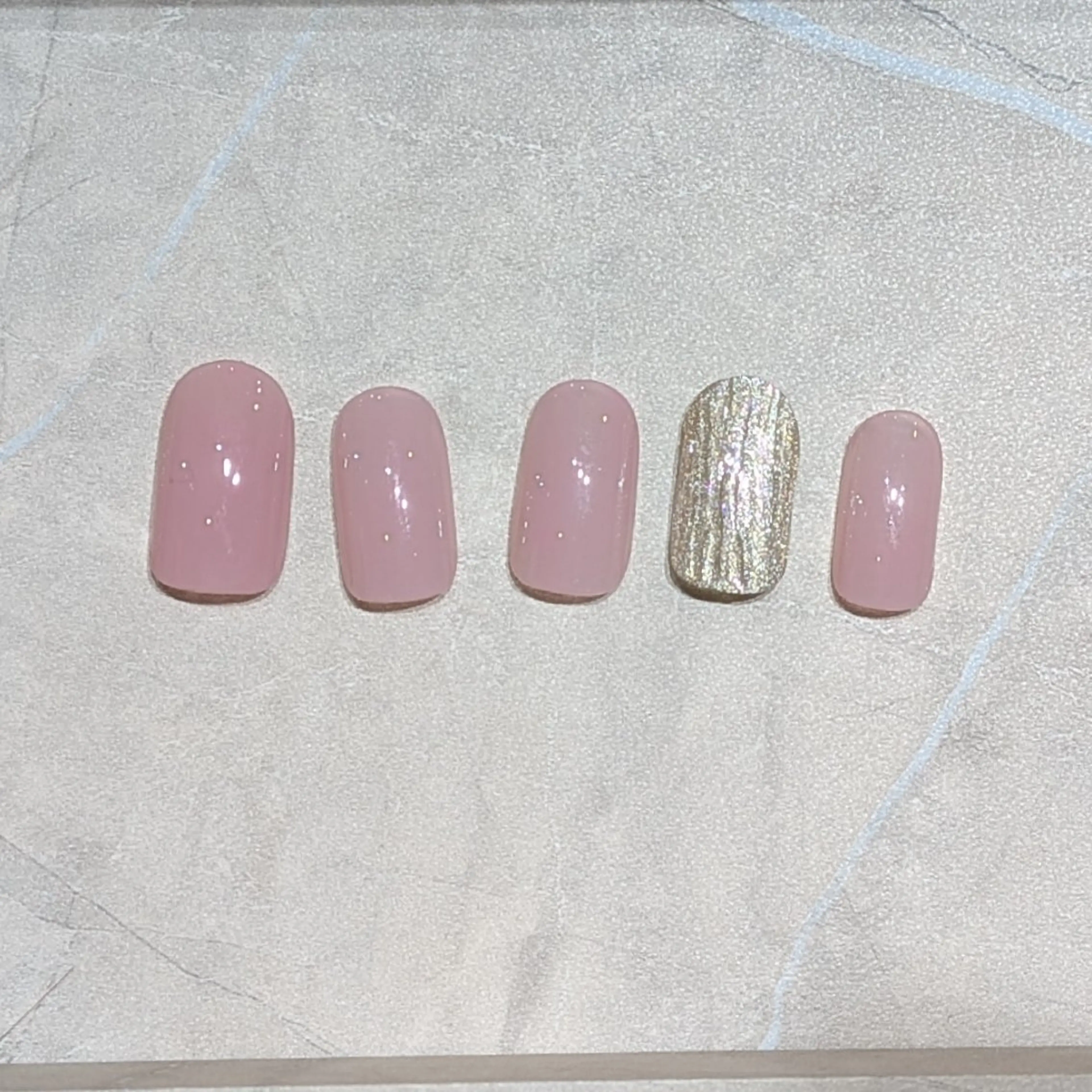 ネイル ハンドネイル 6RokuHair（ロクヘアー)所属・門川 茉奈美のネイルデザイン