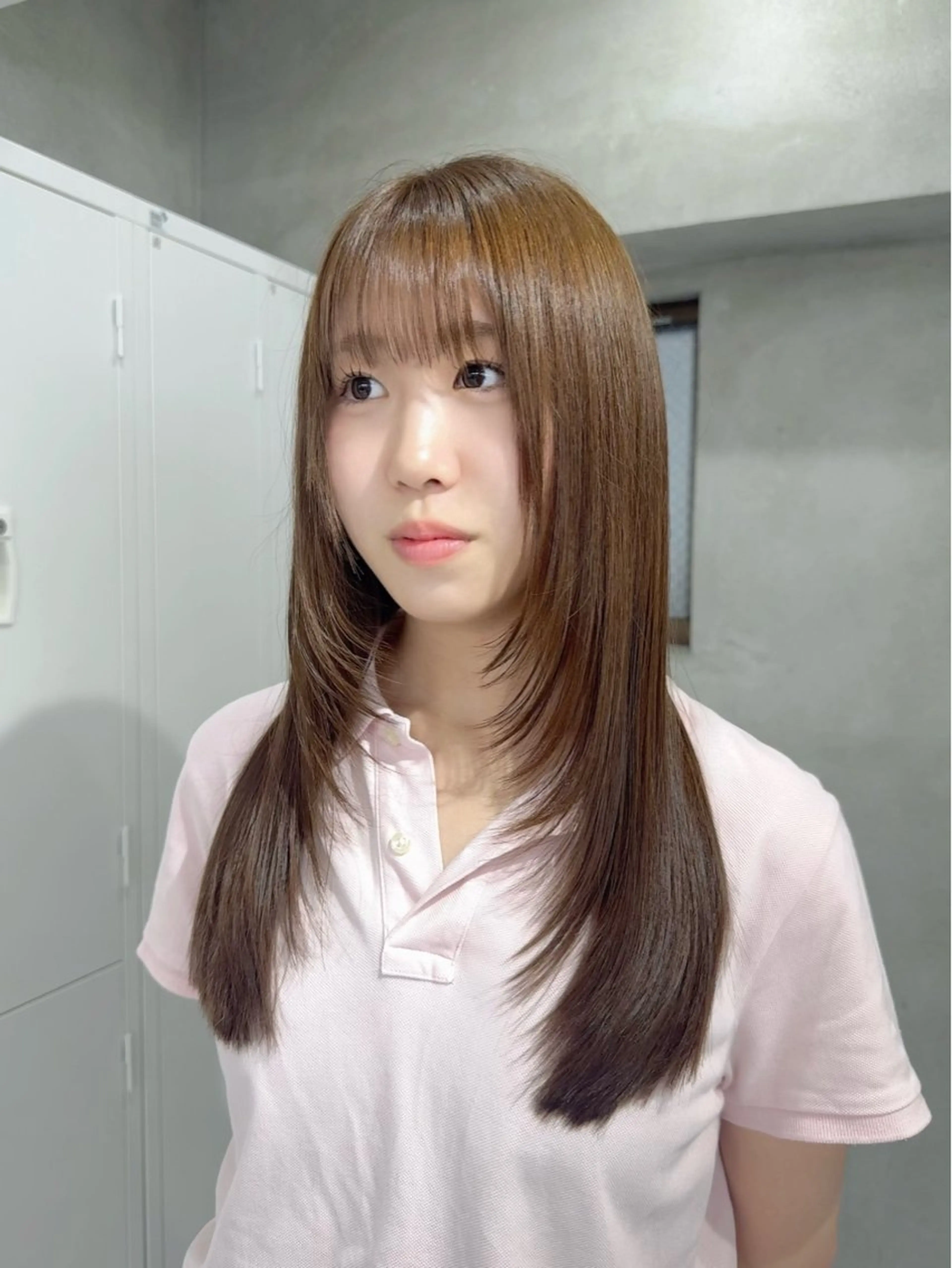 ロング 顔周りカット レイヤーカット カット ヘアカラー Mana/ハイトー ン/レイヤー/ウルフのヘアスタイル