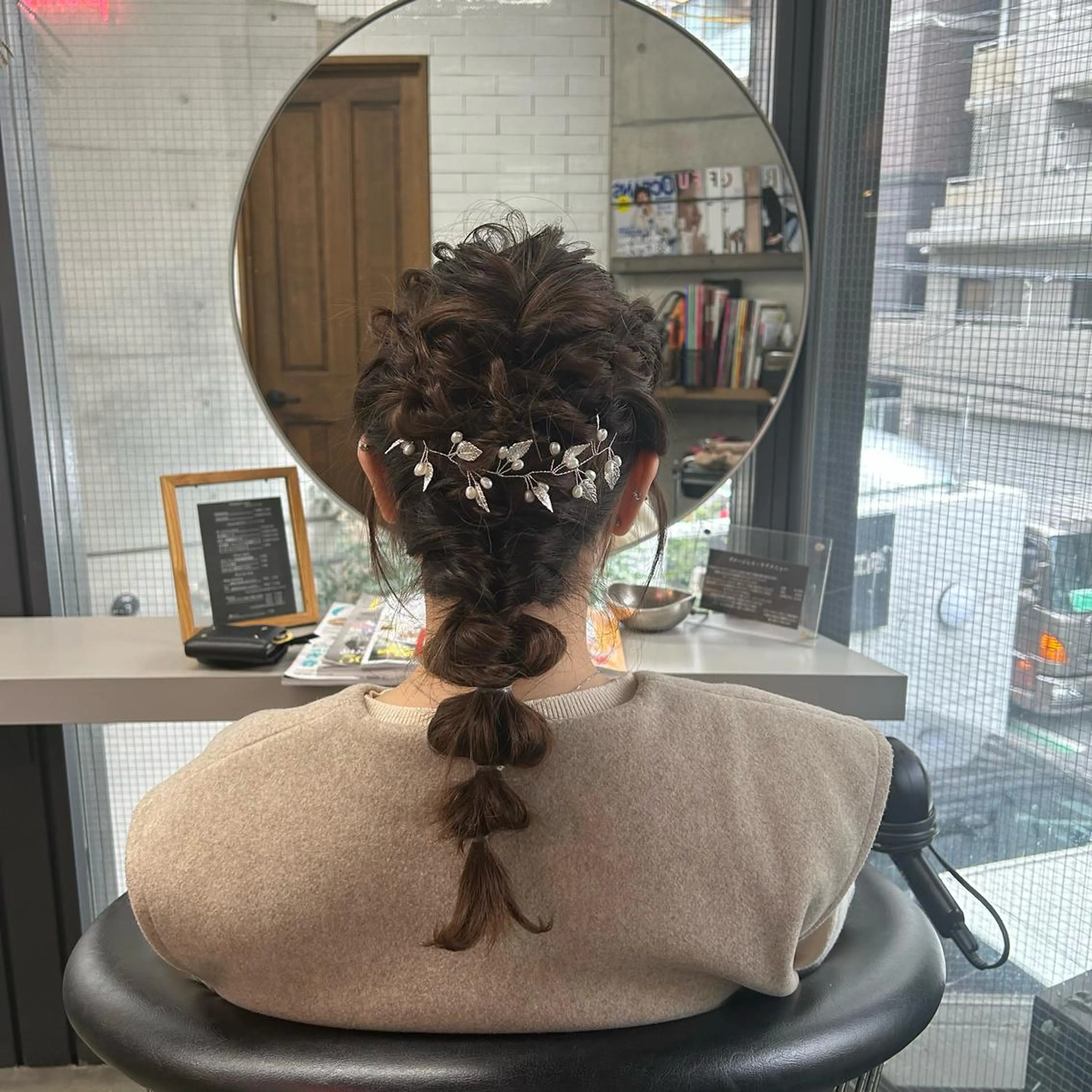 ロング ヘアアレンジ 結婚式・ブライダル やすだ しおりのヘアスタイル