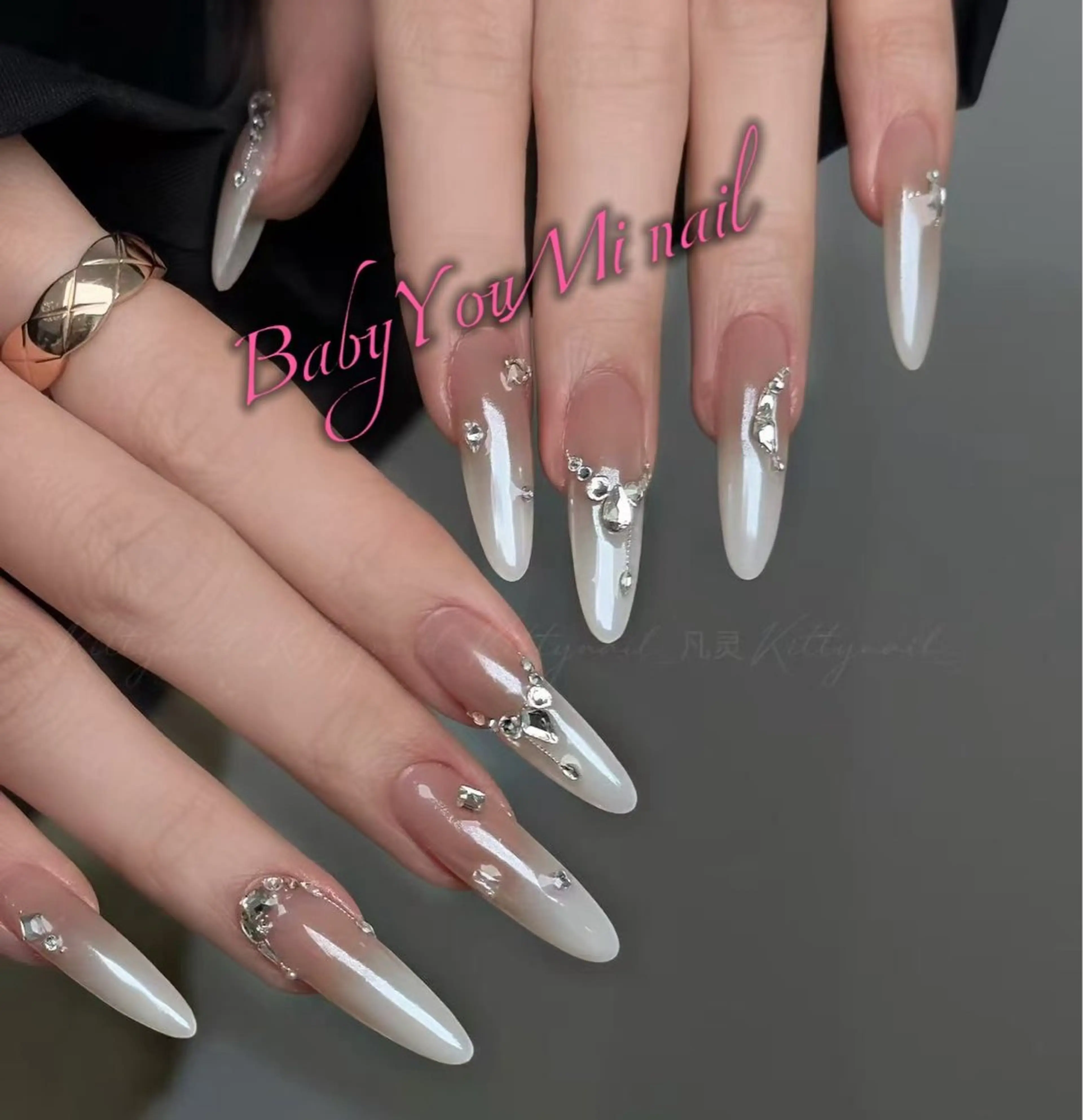 ネイル オーロラネイル 成人式 フットネイル フレンチネイル ジェルネイル ハンドネイル Oomiya 服部のネイルデザイン