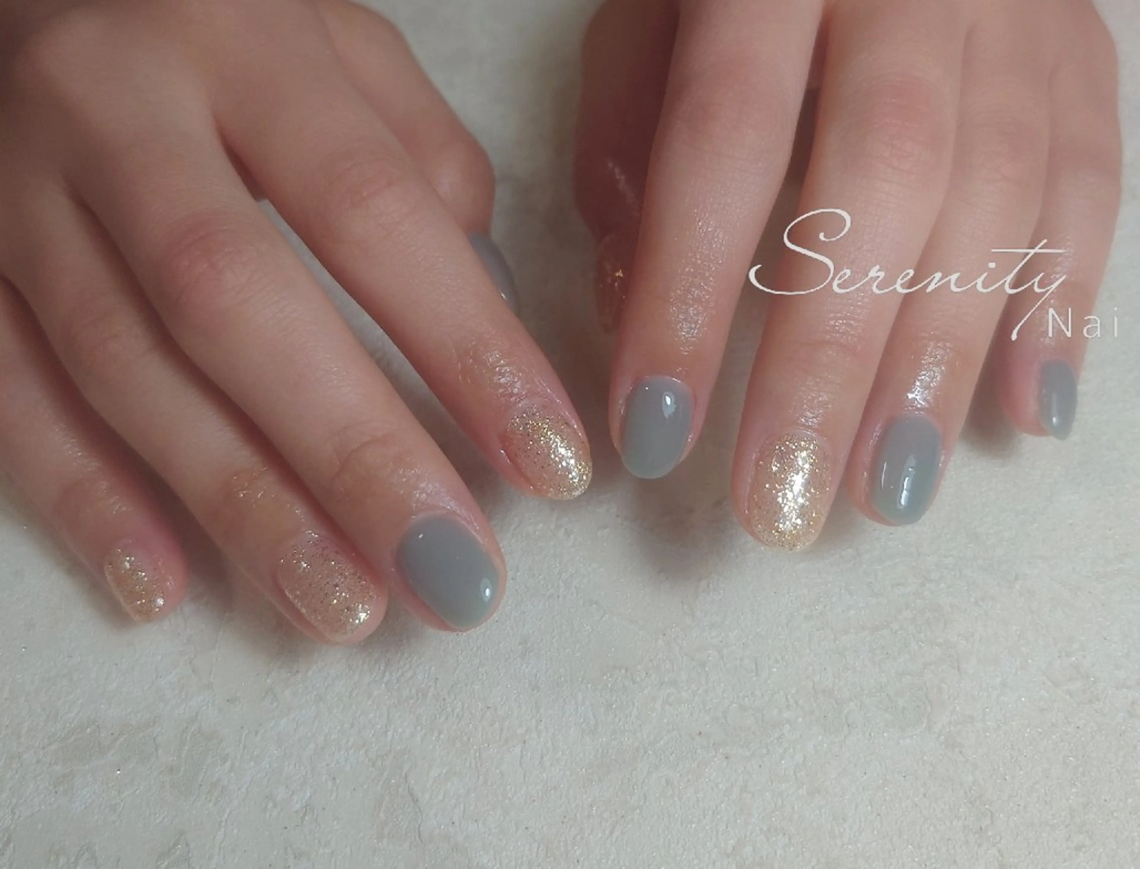 ネイル ブルー ゴールド ラメ(グリッター) ワンカラーネイル 春ネイル nail  serenityのネイルデザイン