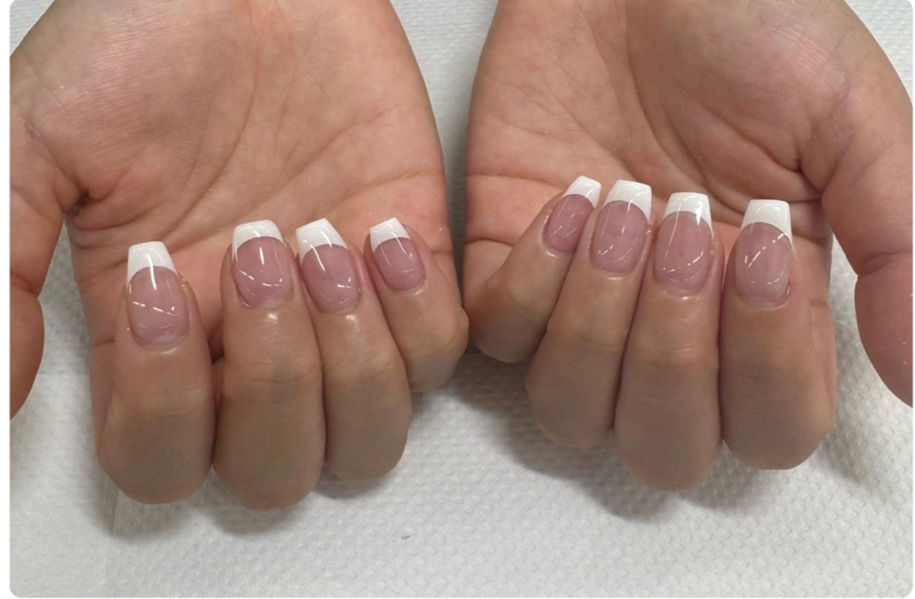 ネイル フレンチネイル ハンドネイル 【MAXKELLY】 Shiotaのネイルデザイン