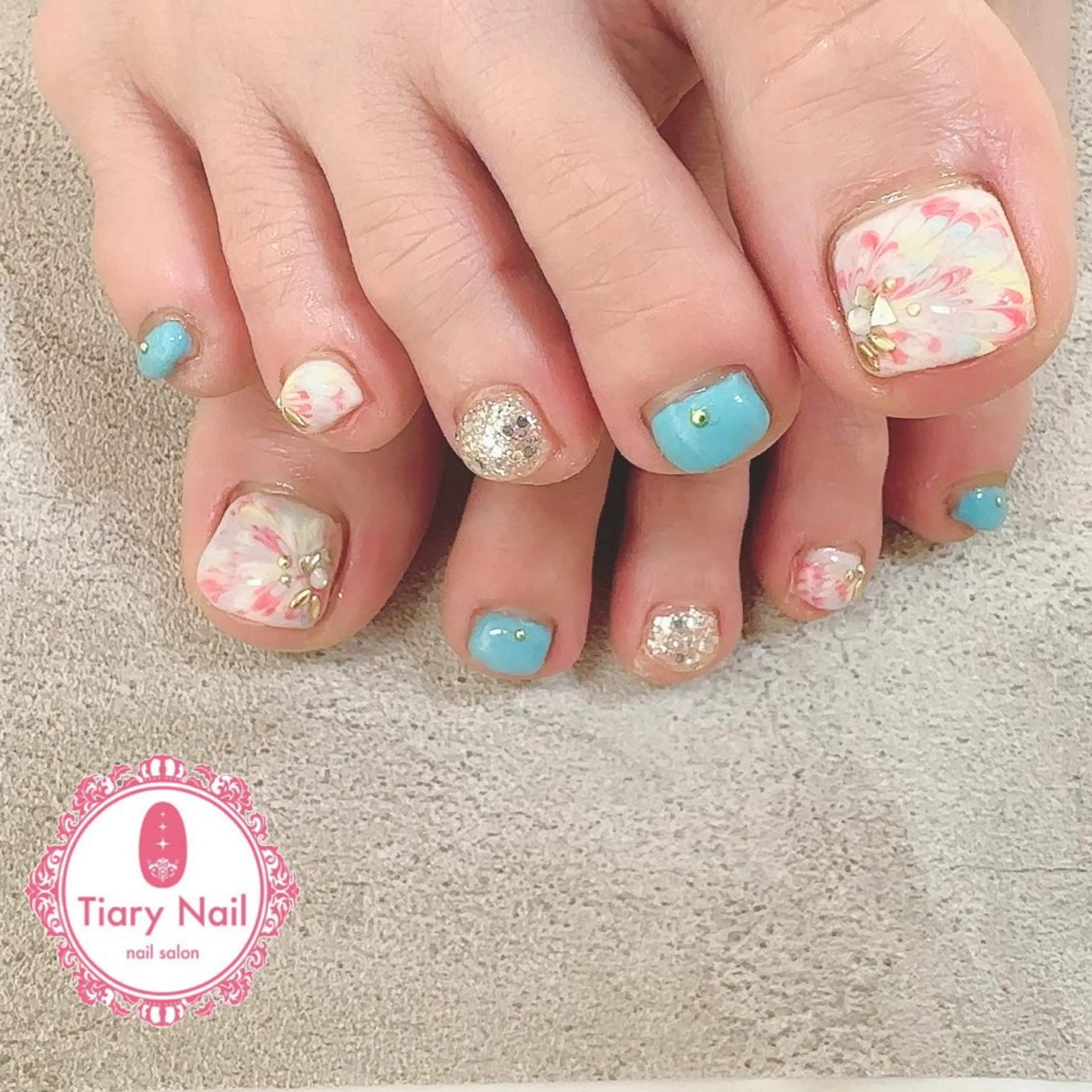 ネイル tiarynail K Kのネイルデザイン