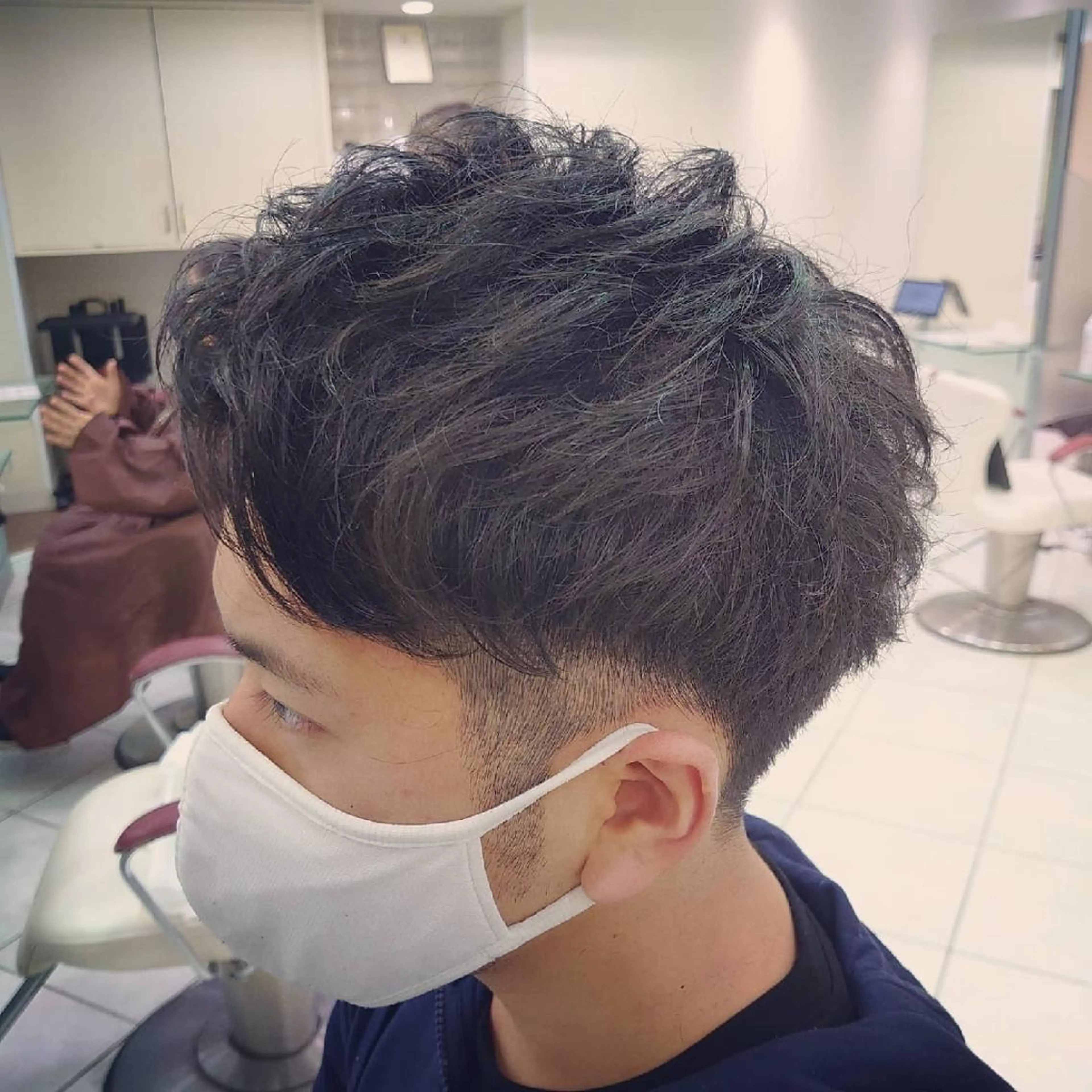 ショート ヘアアレンジ メンズ アップバング メンズパーマ 刈り上げ くせ毛 🐺デザインウルフ / 一ノ瀬 凌🐺のヘアスタイル