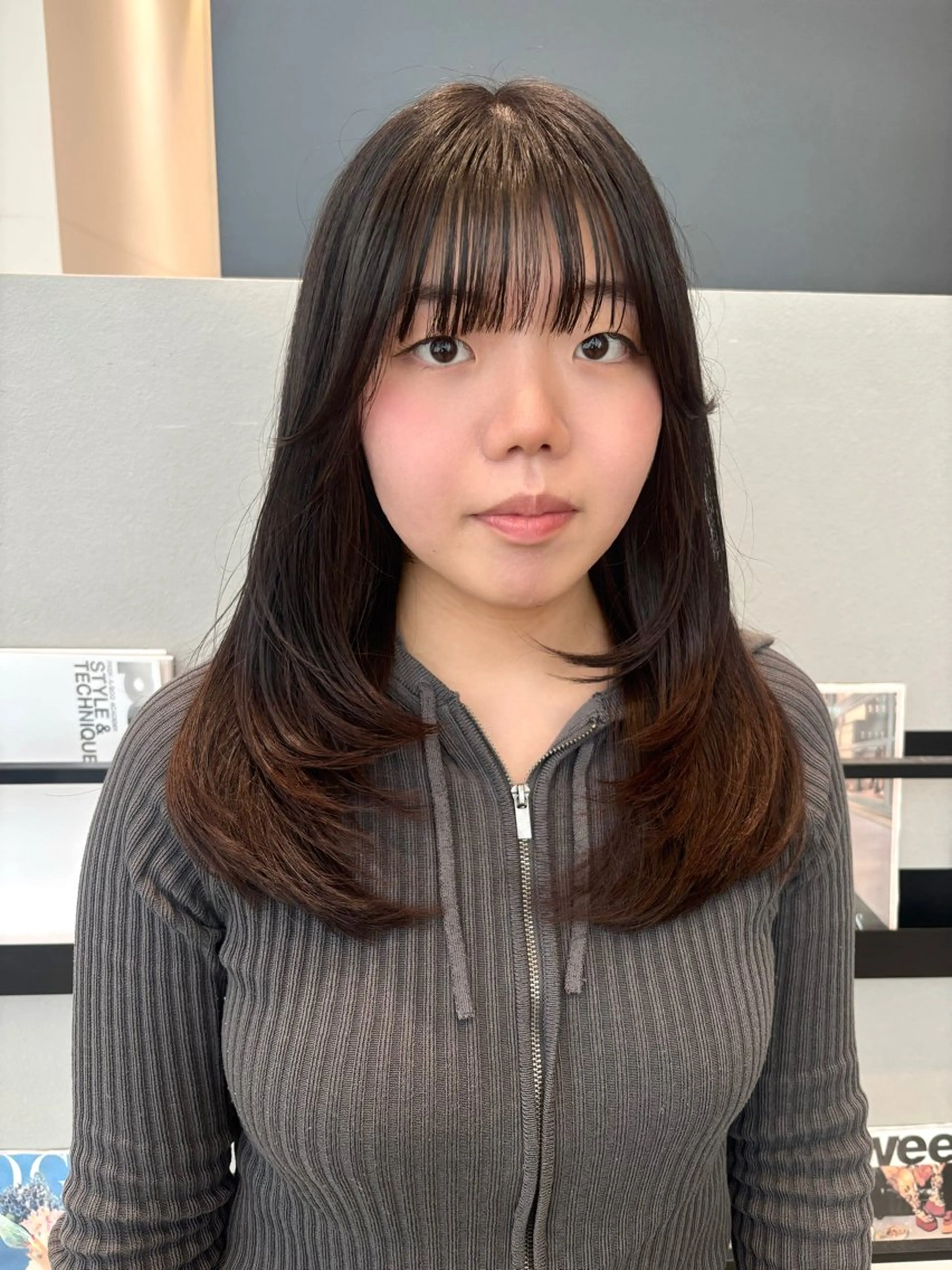 ミディアム カラー レイヤーカット カット ヘアカラー 透明感カラー/ レイヤーkotonoのヘアスタイル