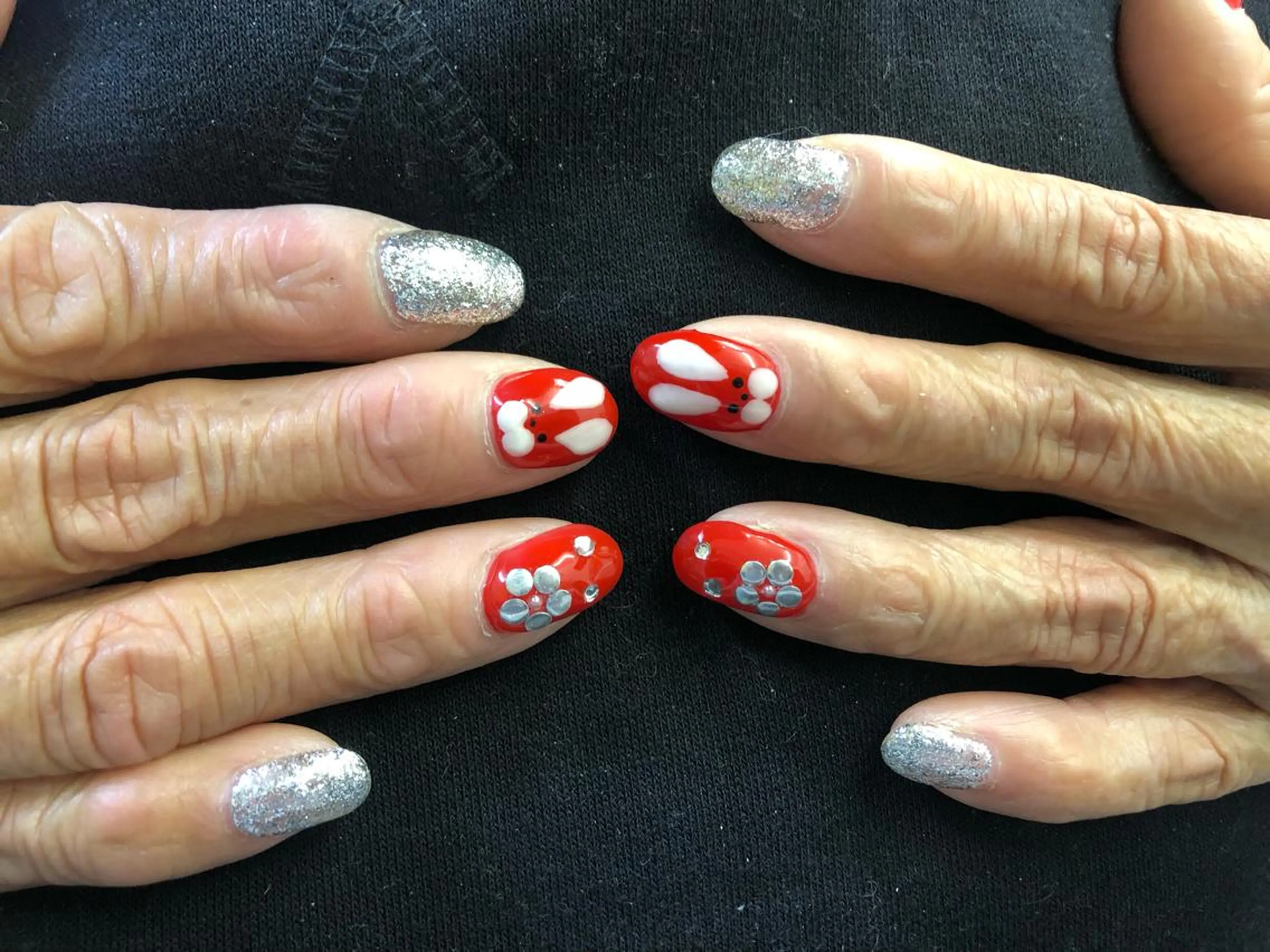 ネイル アートネイル ぷっくりネイル シルバー ハンドネイル MELLMODE所属・Nakano Kanaのネイルデザイン