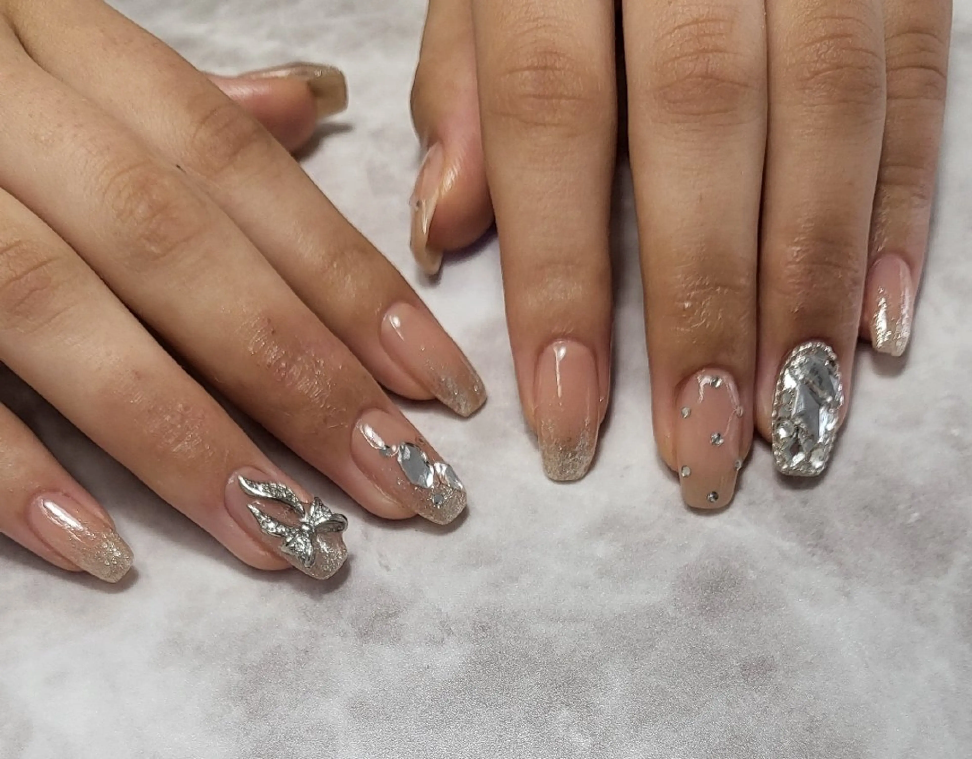 ネイル ハンドネイル Nail Room Vi+のネイルデザイン