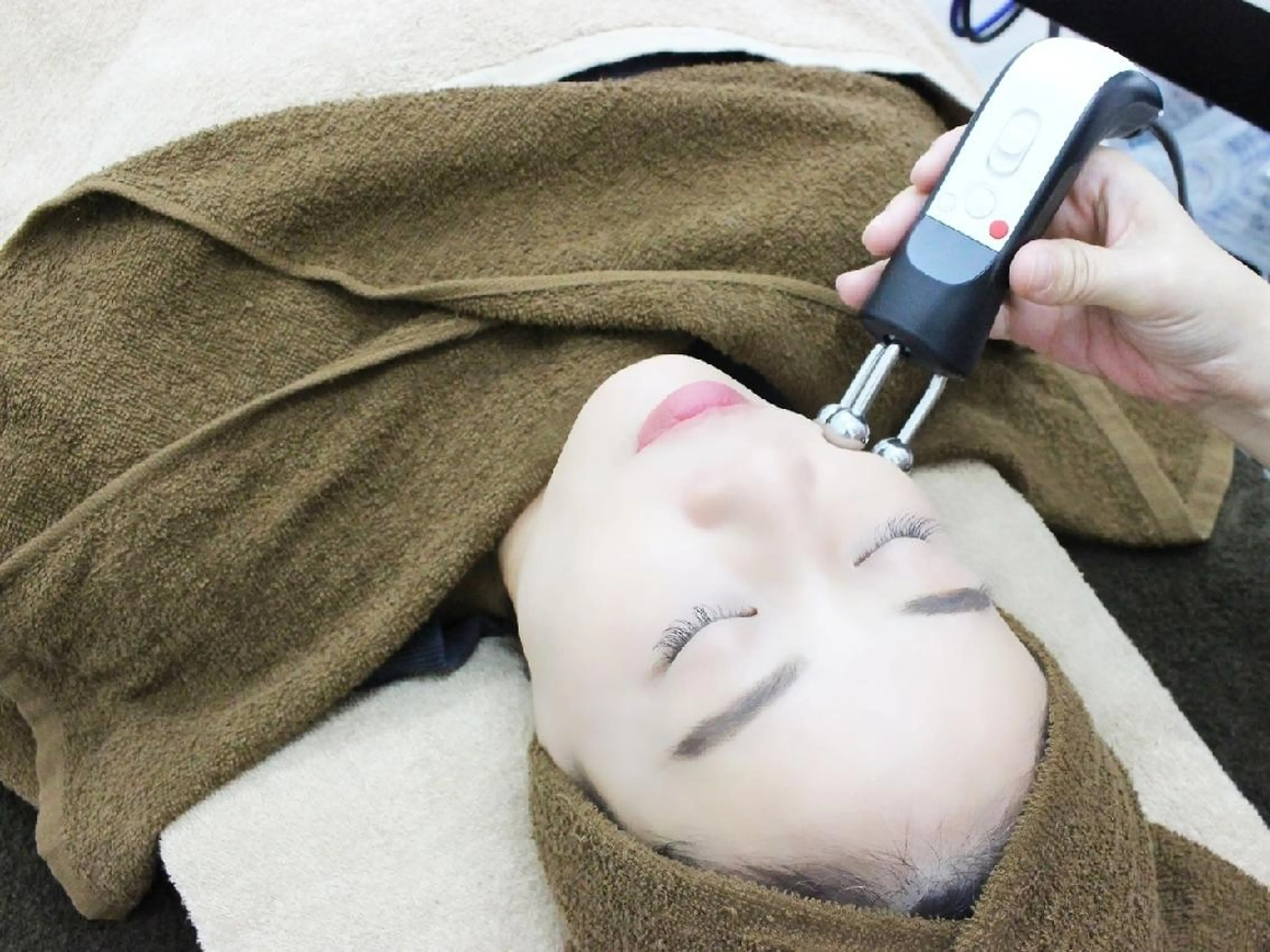 【U24】期間限定✨最新小顔EMSでフェイシャルエステ★の写真