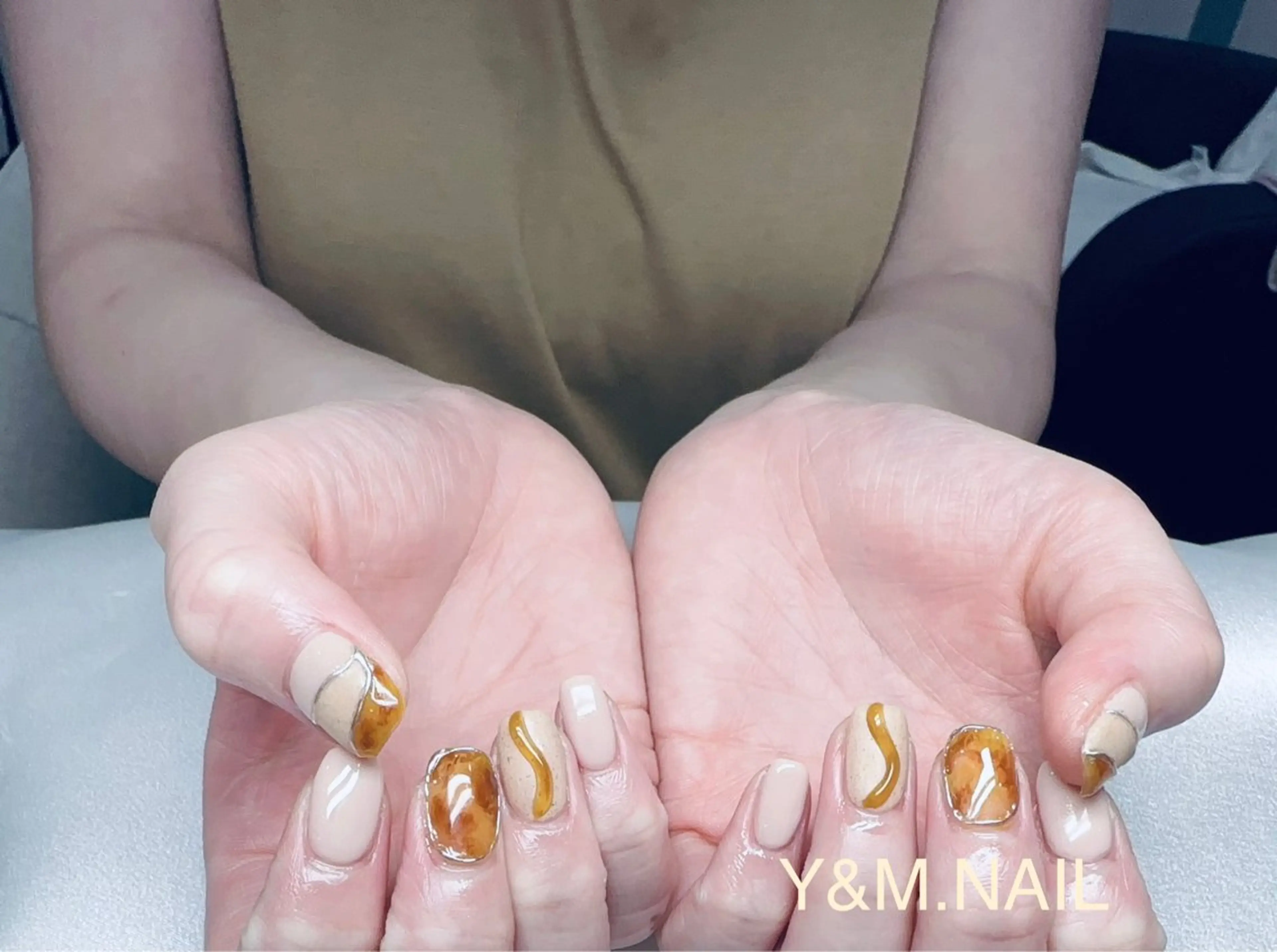 ネイル Ui_Amor (パラジェル)のネイルデザイン