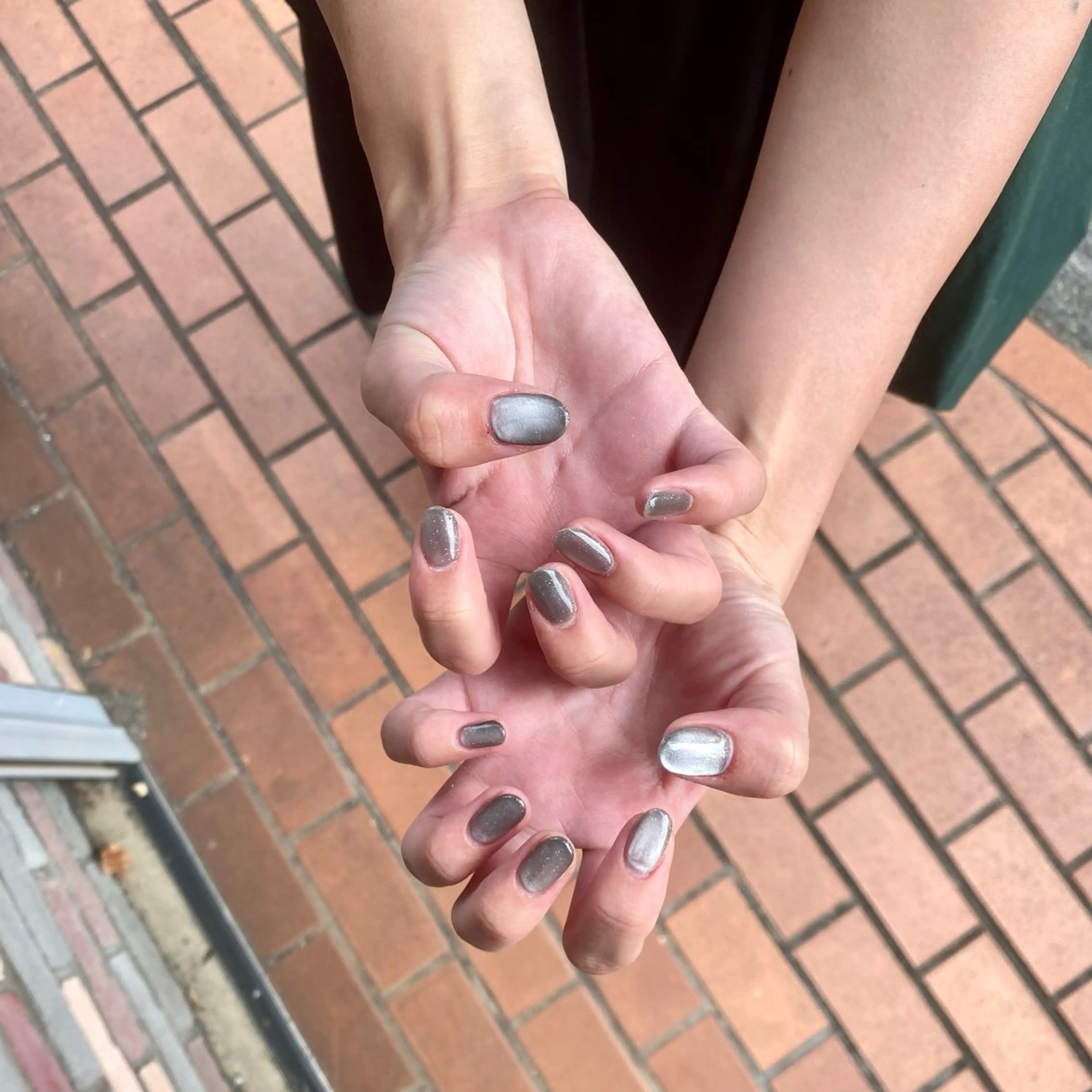 ネイル マグネットネイル シルバー eyelash&nailsalon noi 経堂店所属・miho funatsu☺︎のネイルデザイン