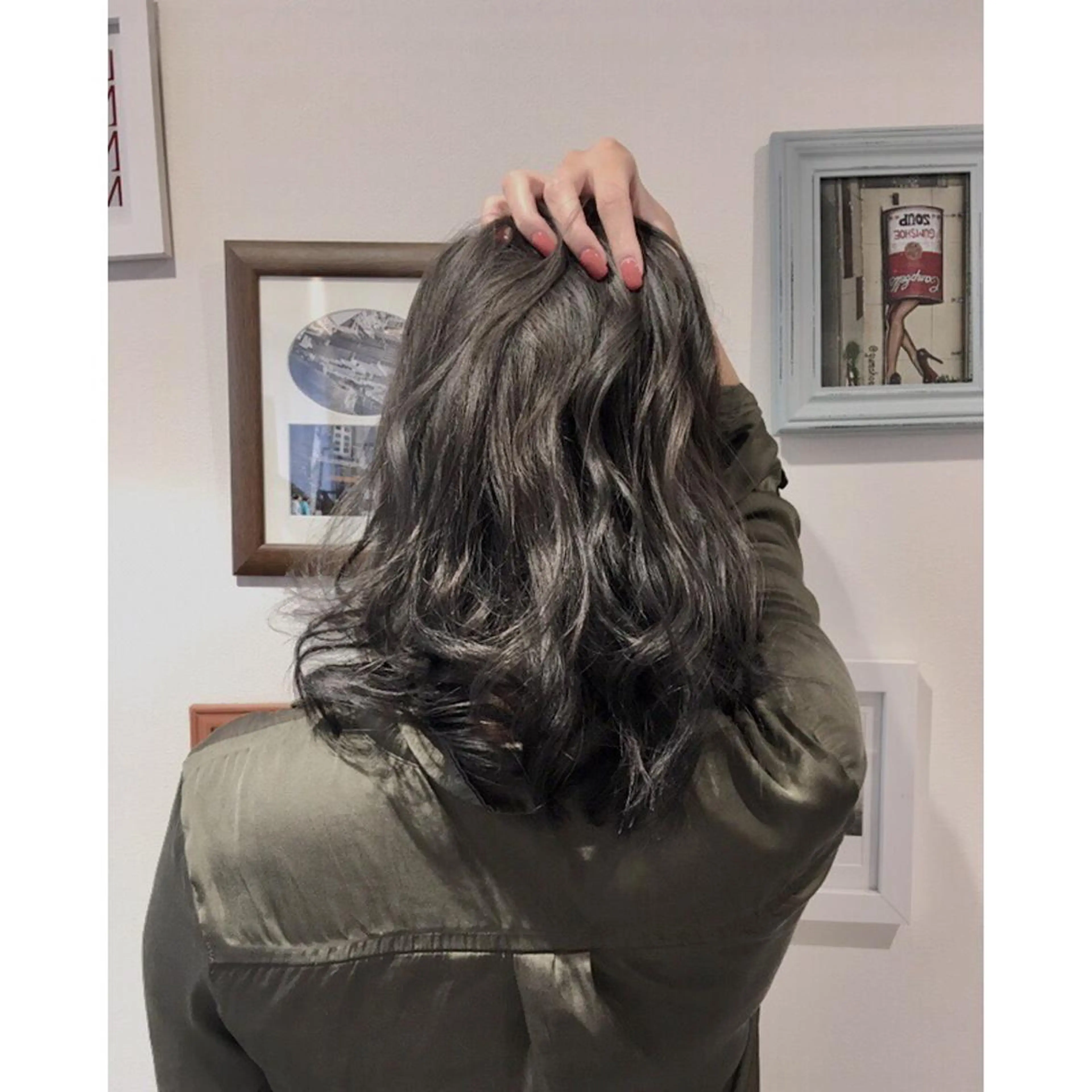 ミディアム カラー ヘアアレンジ ブルーカラー ブルーグレー ブルーグレージュ グレージュ 外国人風カラー Lauburu  bat.hair渋谷2号店所属・. YUIのヘアスタイル