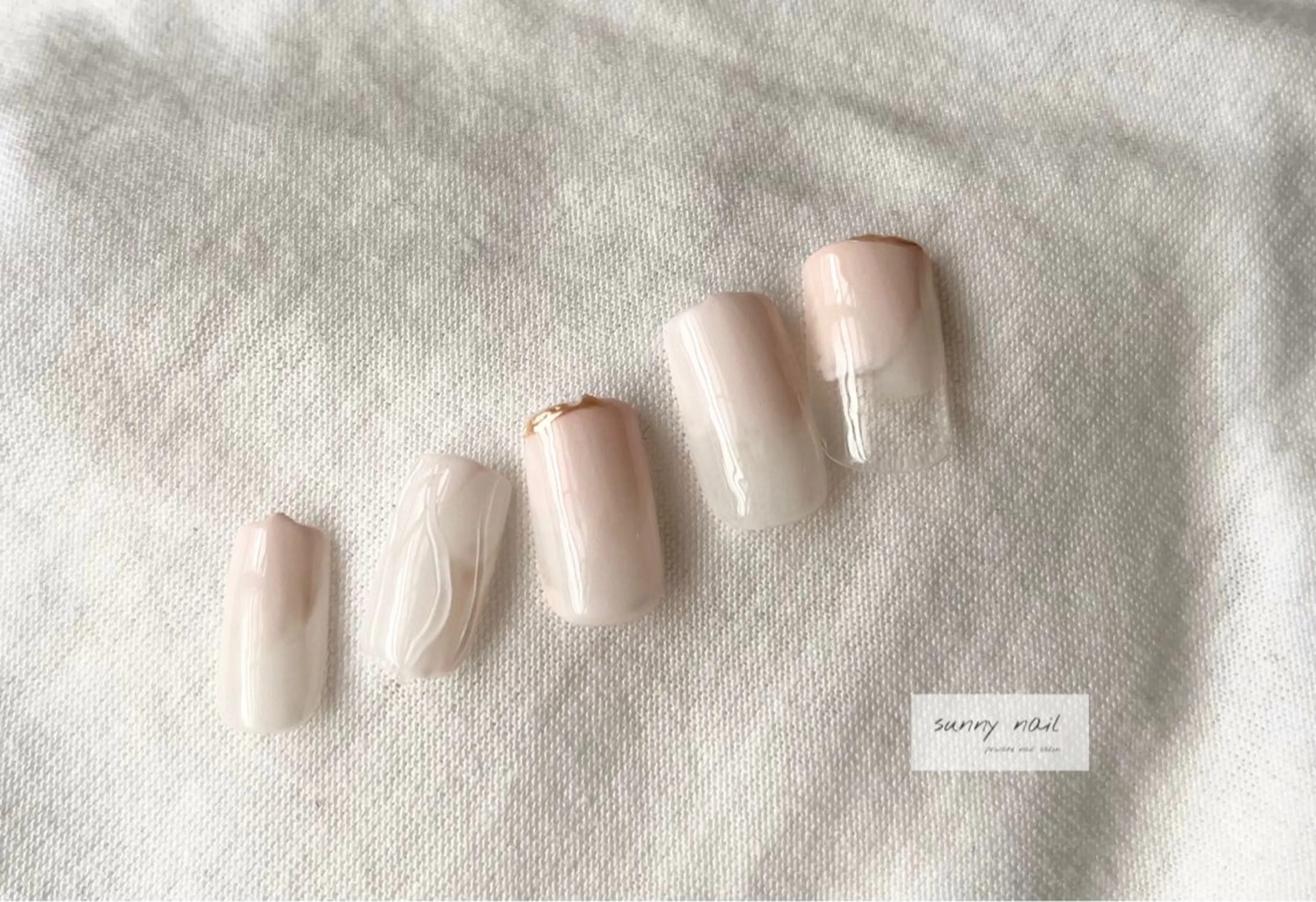 ネイル ミラーネイル sunny nailのネイルデザイン