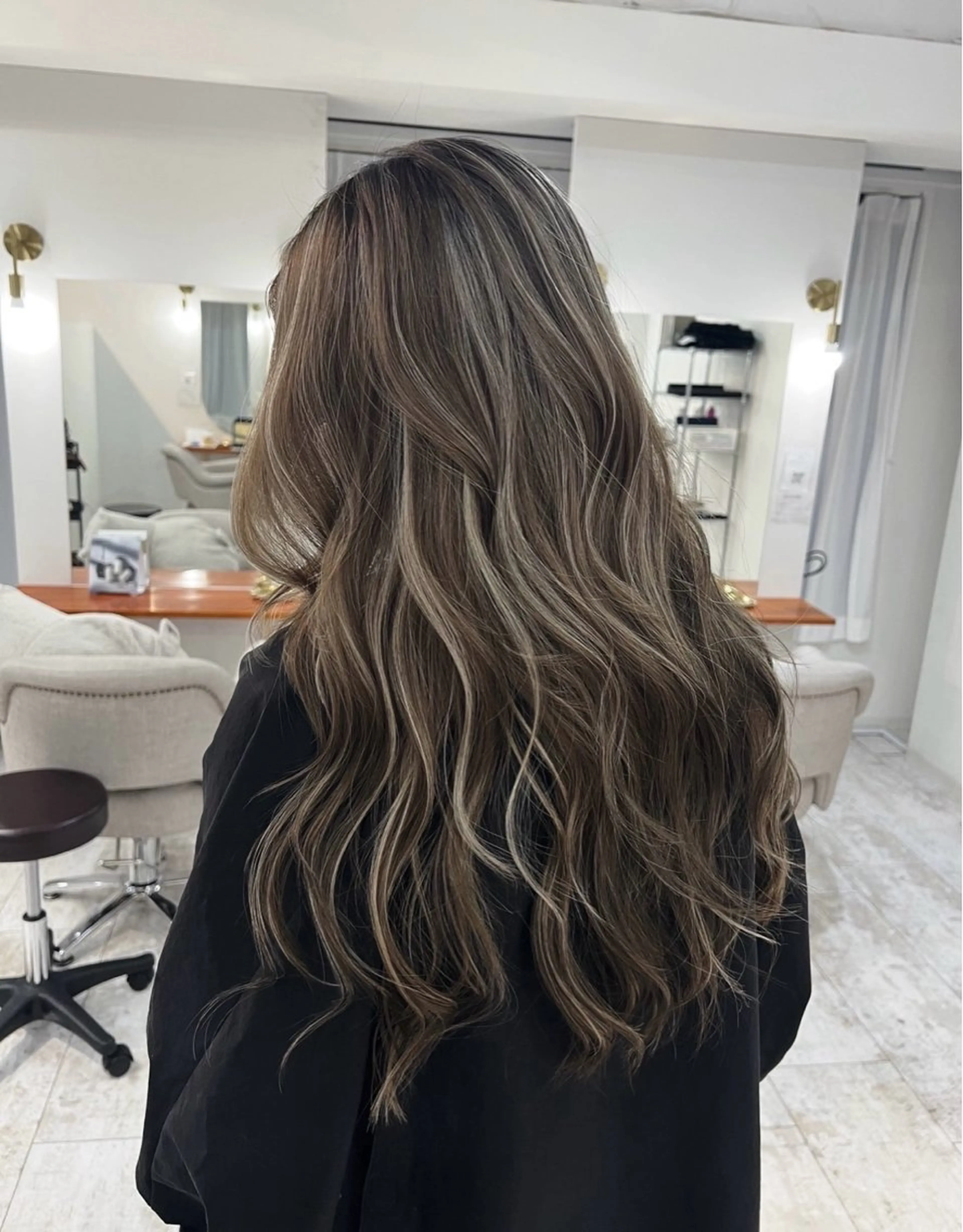 ロング カラー グレージュ ハイライトカラー ハイライト ヘアカラー トリートメント ROBIN所属・指名数No.1 /NAOYAのヘアスタイル