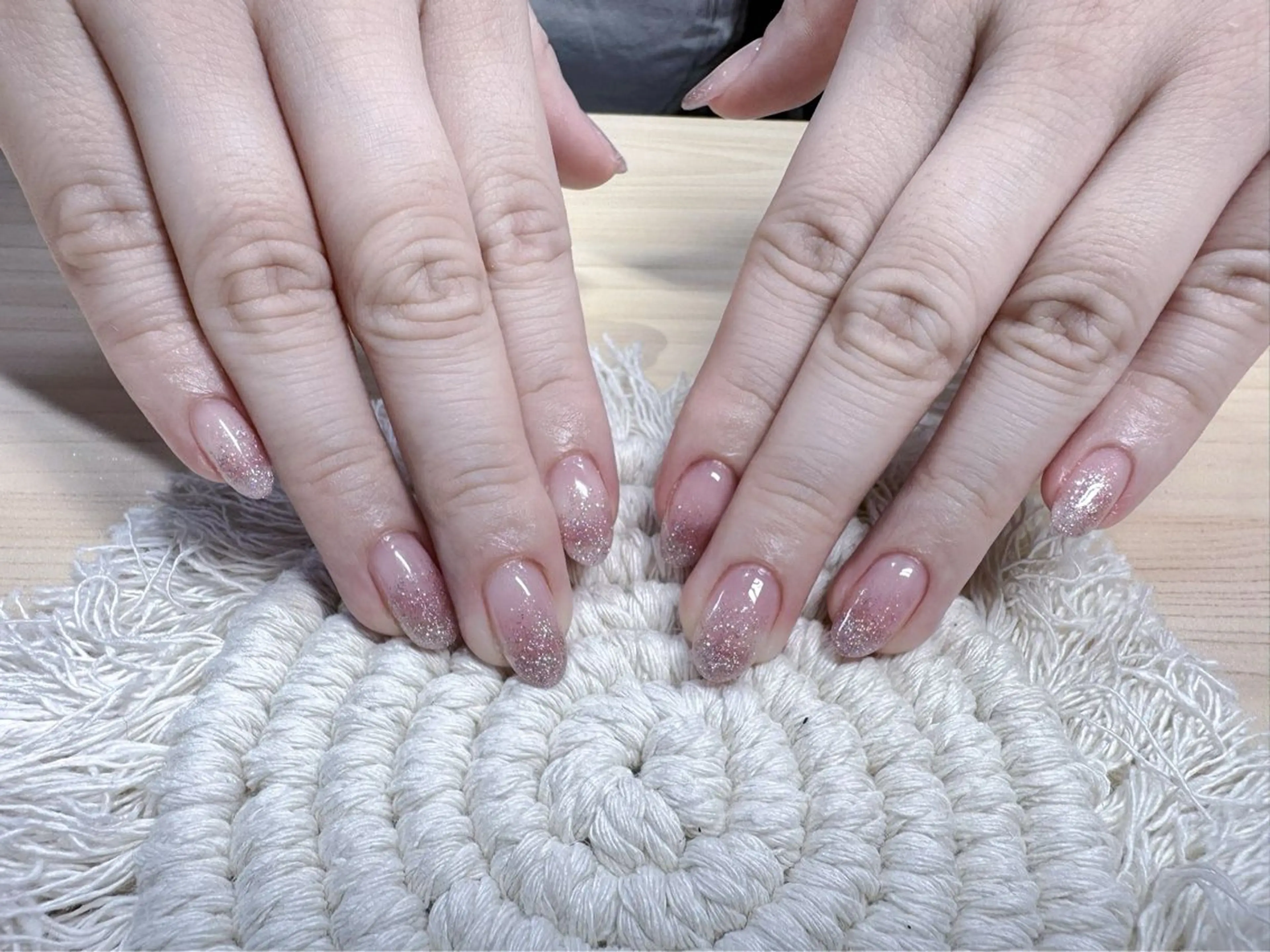 ネイル フラッシュネイル グラデーション オフィスネイル ハンドネイル mira-cle大濱美容アカデミー所属・AI NAのネイルデザイン