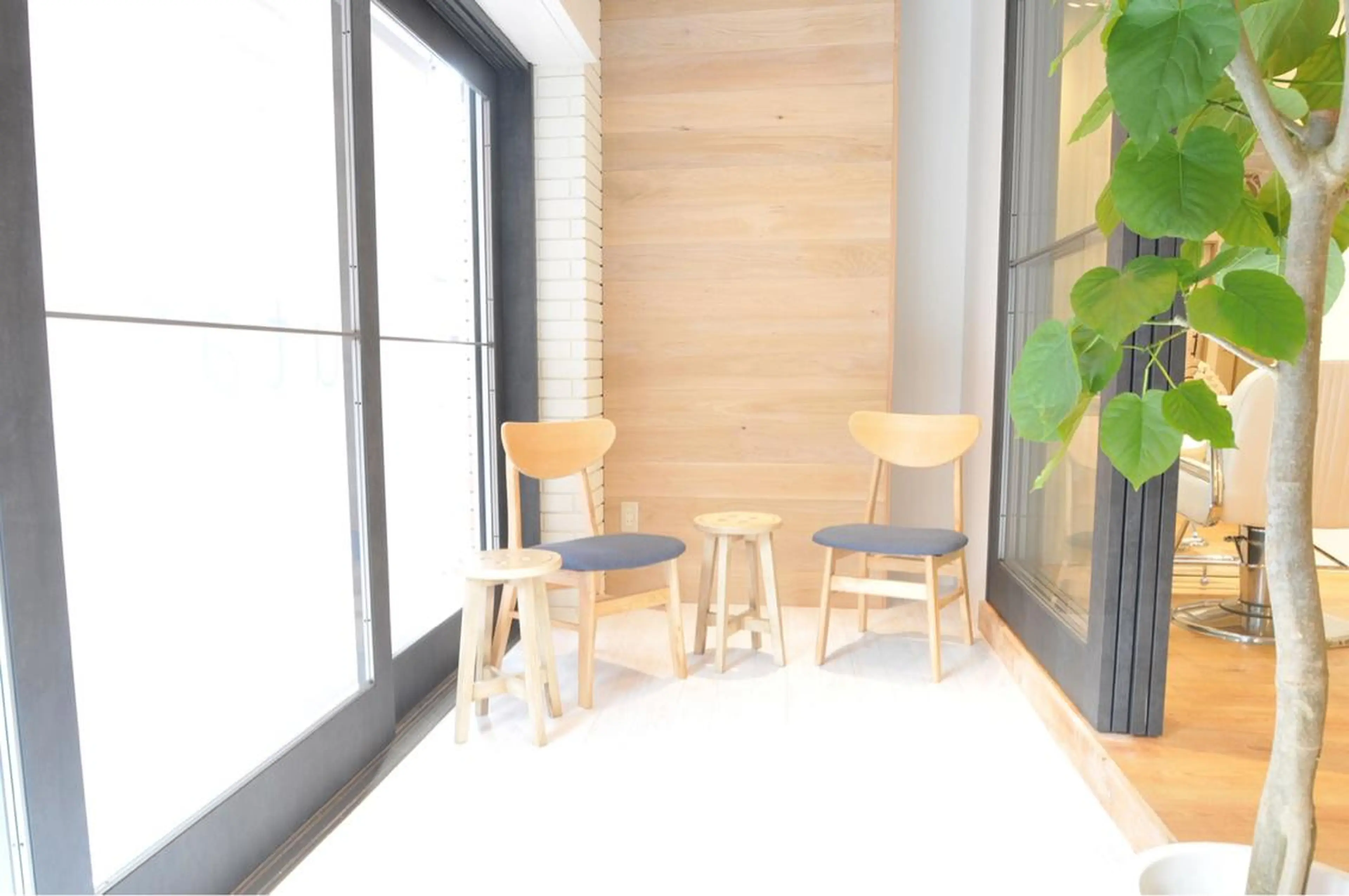 ヘアケア特化型サロン newi 京橋のヘアスタイル