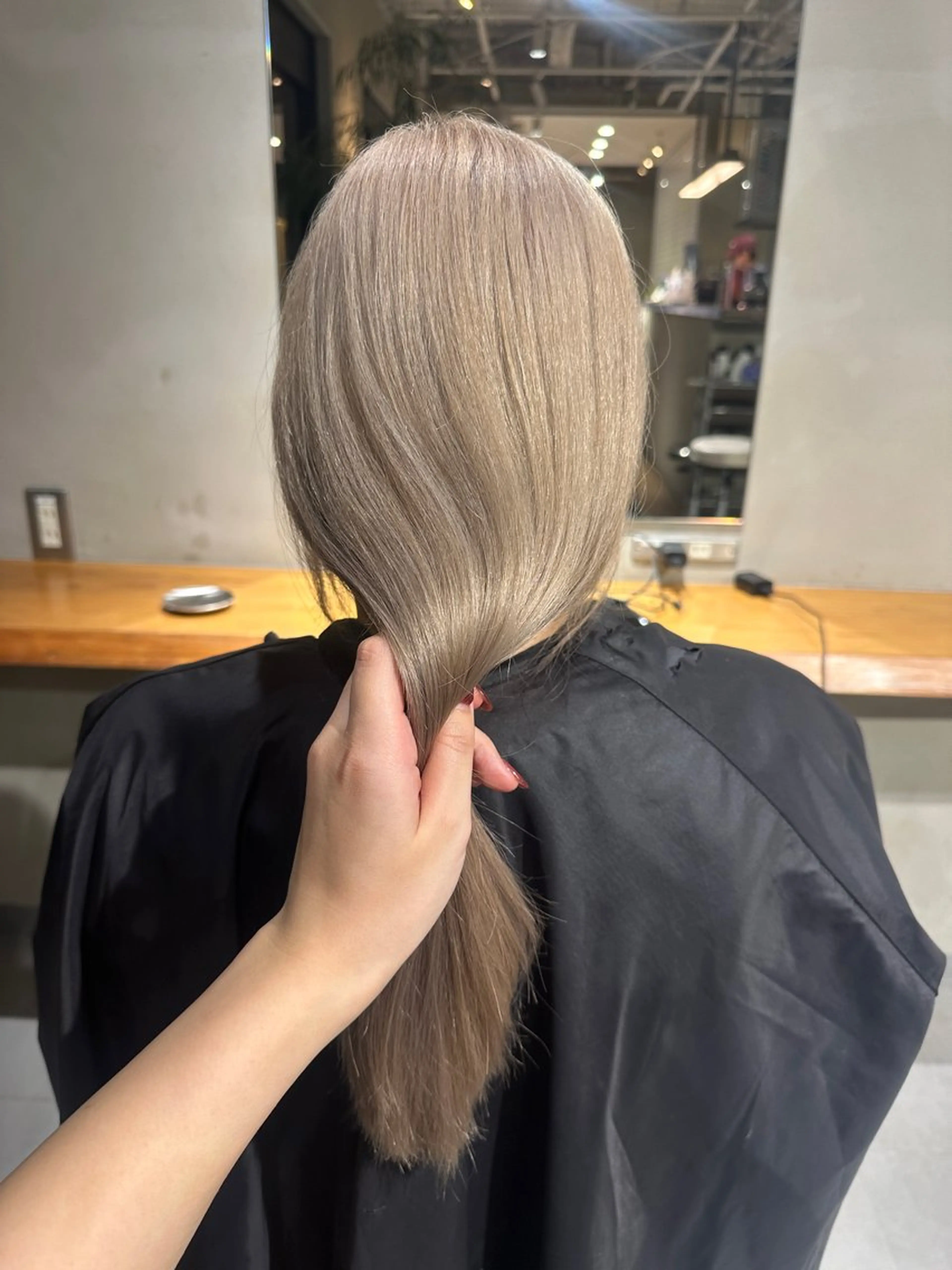 ロング ヘアカラー mei🪽 カラーモデルのヘアスタイル