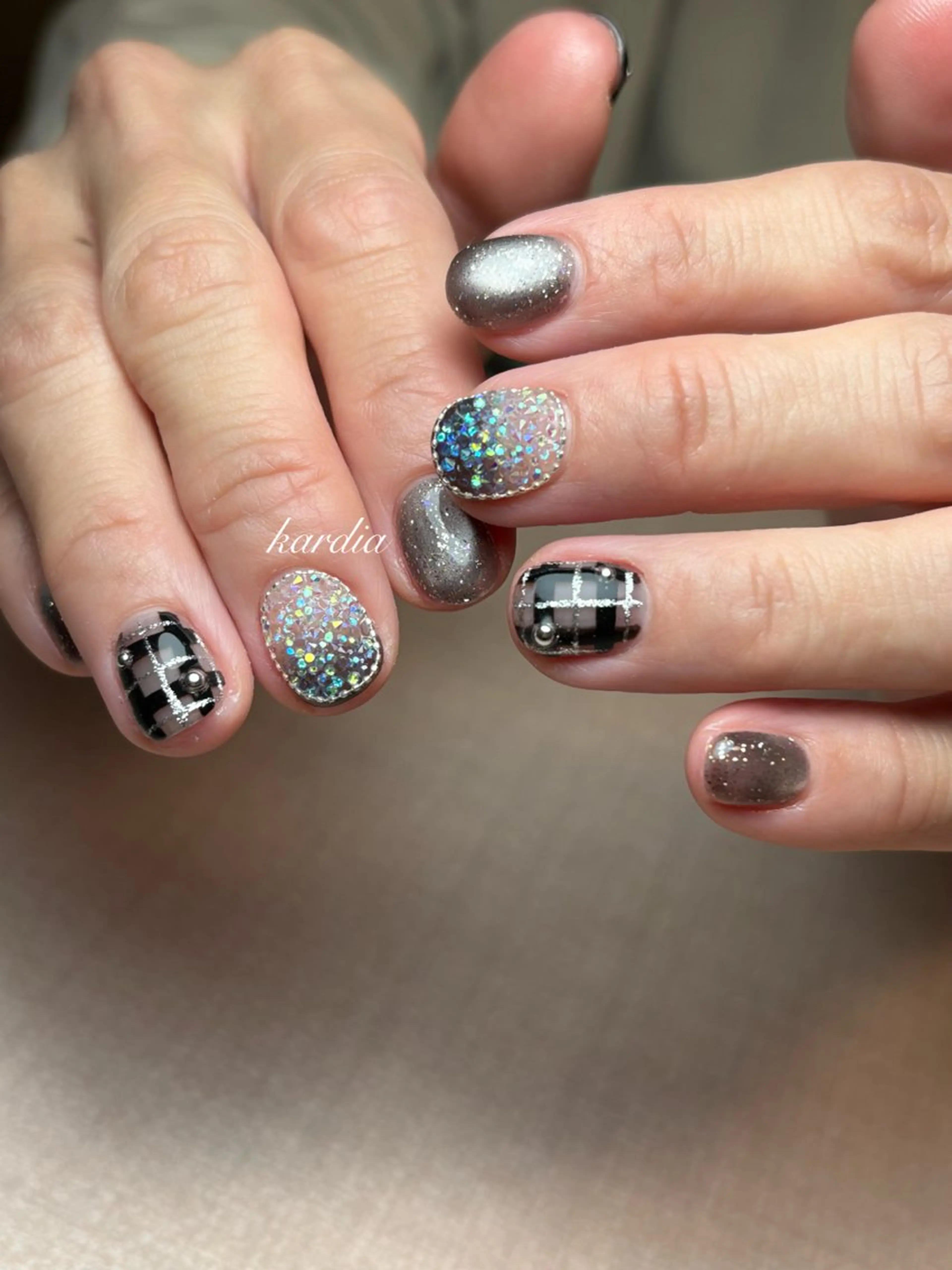 ネイル ハンドネイル καρδιά -ｶﾙﾃﾞｨｱ-のネイルデザイン