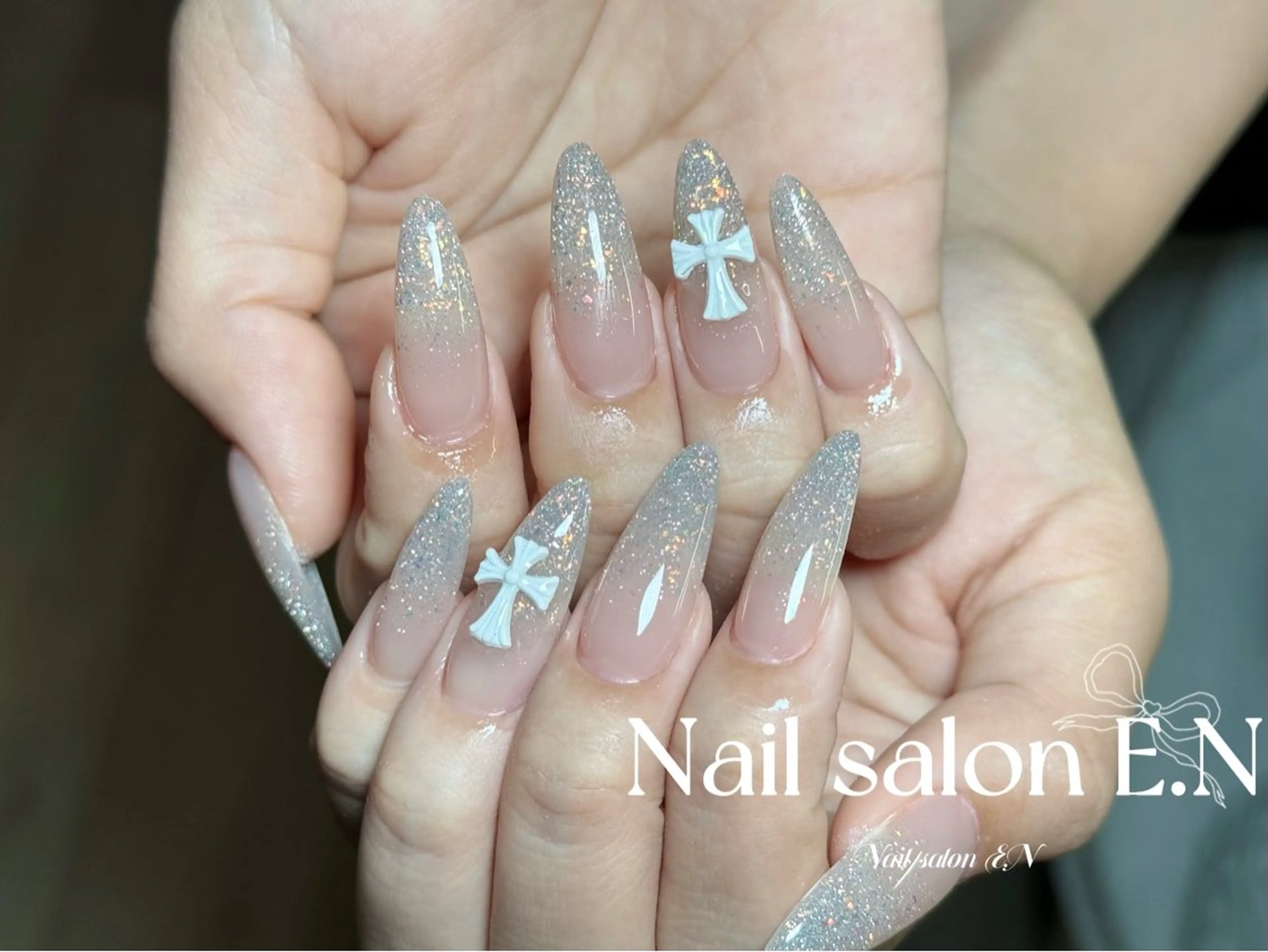 ネイル アートネイル オーロラネイル ブラウン クリアネイル フレンチネイル ハンドネイル E.N🦋 長さ出し/持ち込みのネイルデザイン