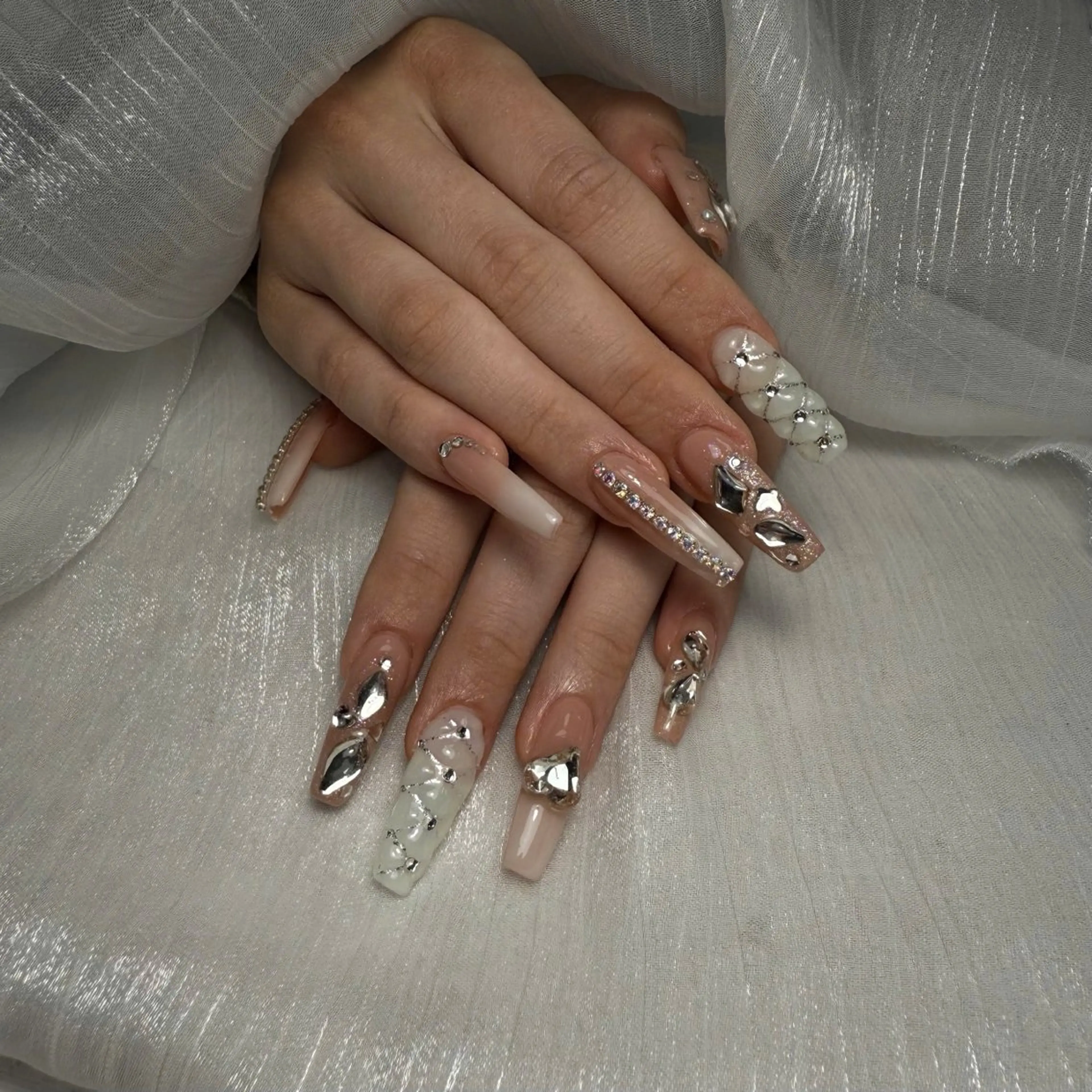 ネイル IRO NAIL SALON所属・nini niniのネイルデザイン