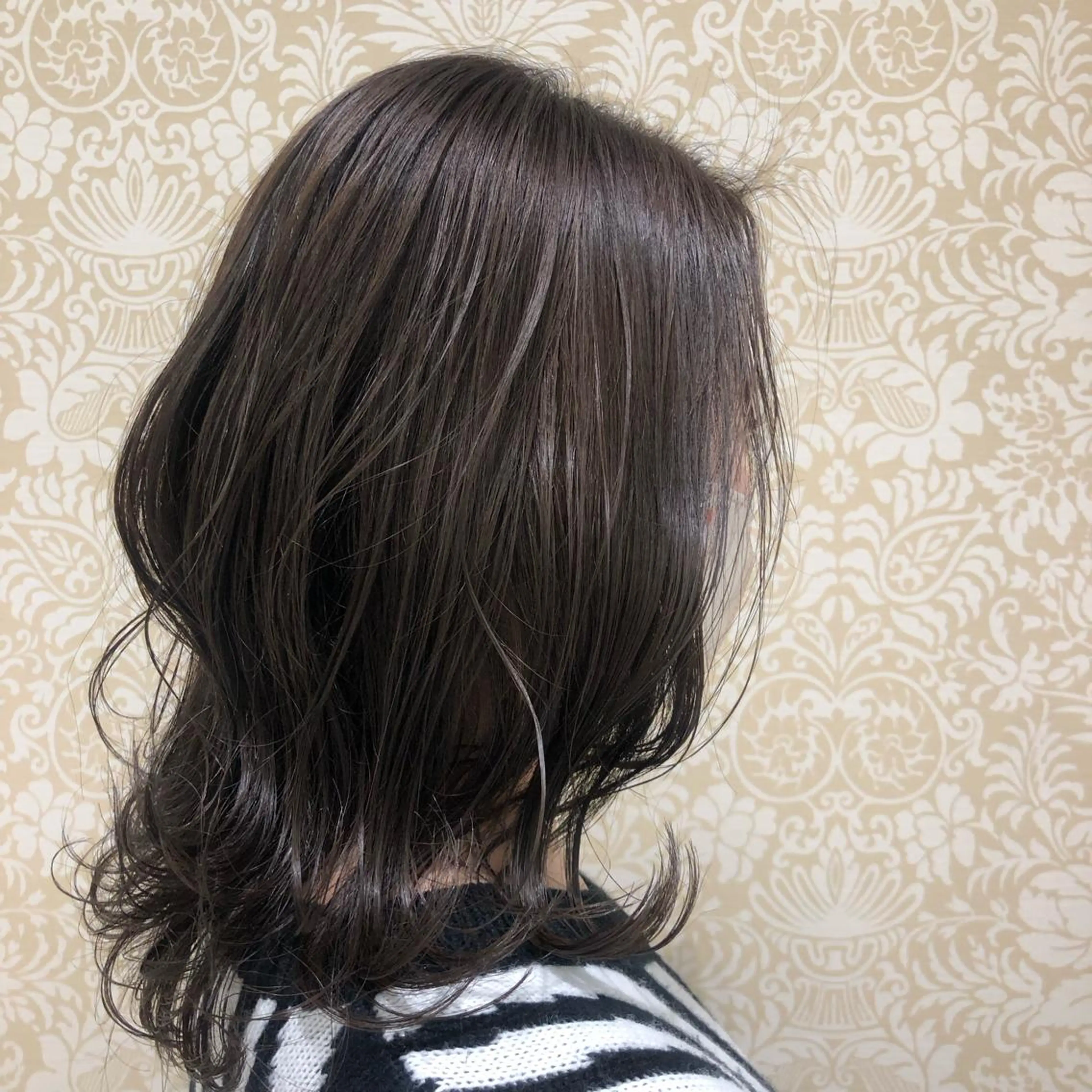 セミロング カラー カット ヘアカラー トリートメント 🐠寒色系×パーマ 櫻井　麿偉🐏のヘアスタイル