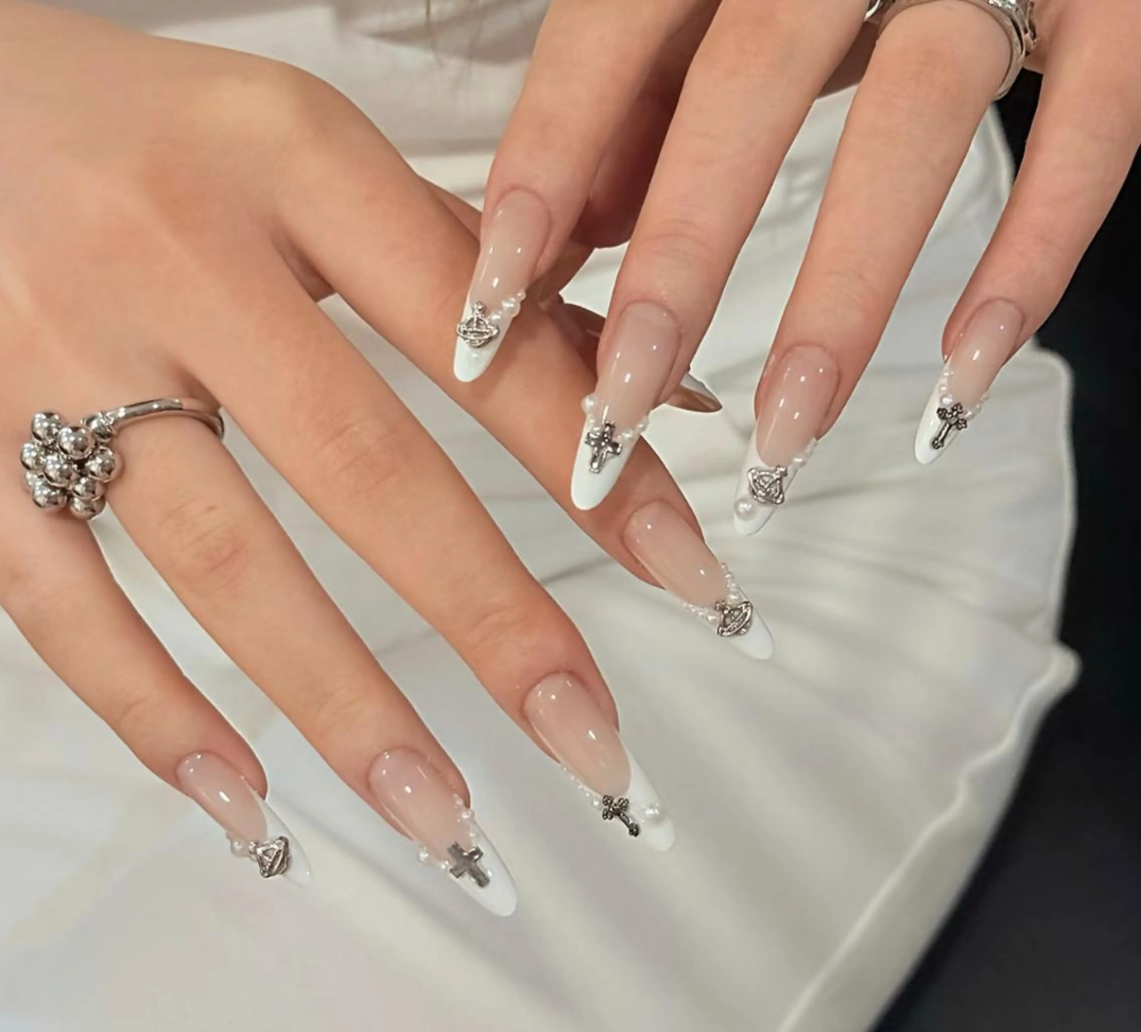 ネイル ハンドネイル ハンドケア 🍑 momo_nailのネイルデザイン