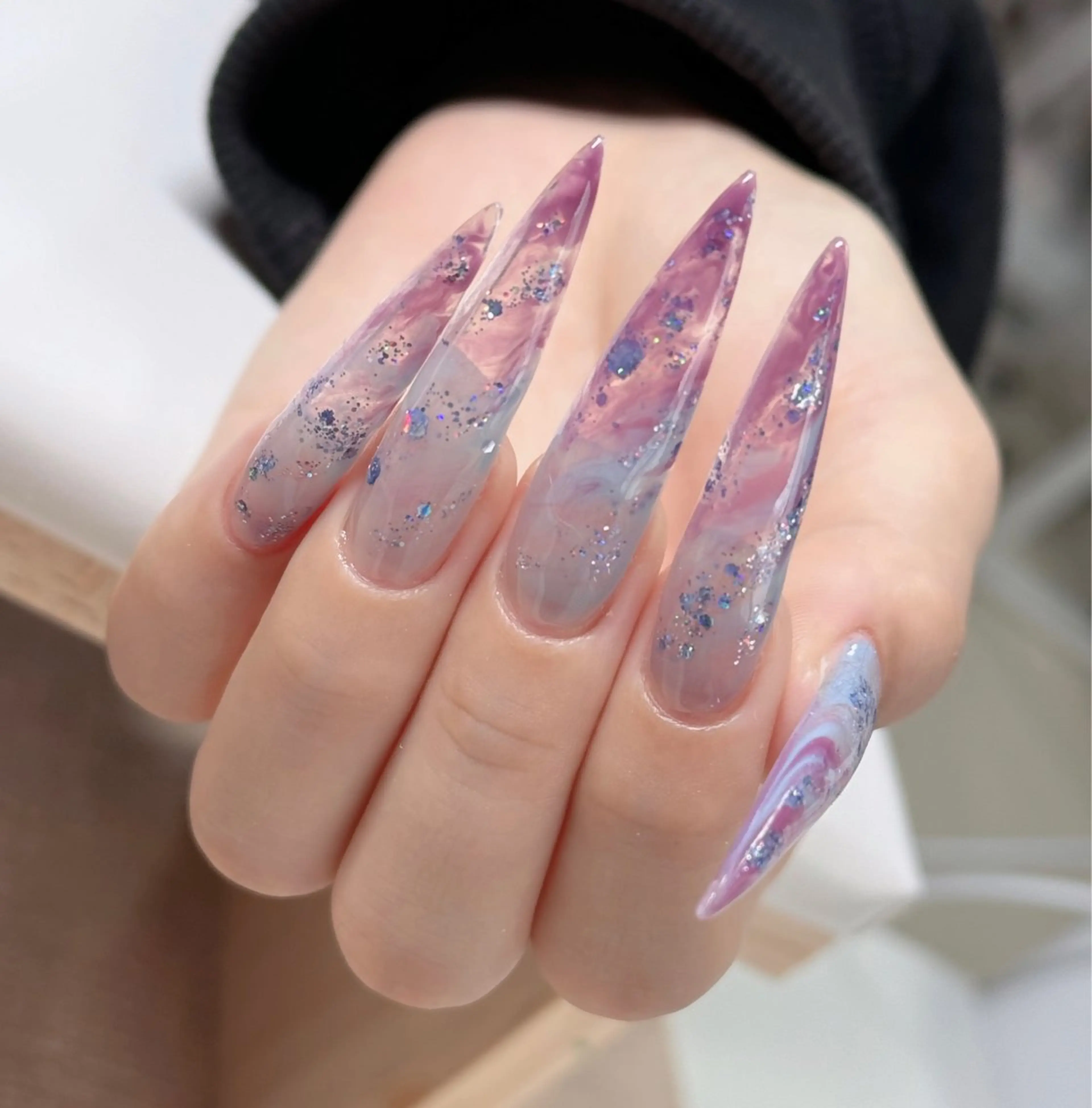 ネイル オーロラネイル フレンチネイル ジェルネイル ハロウィン キラキラネイル H.baby Nail Salonのネイルデザイン