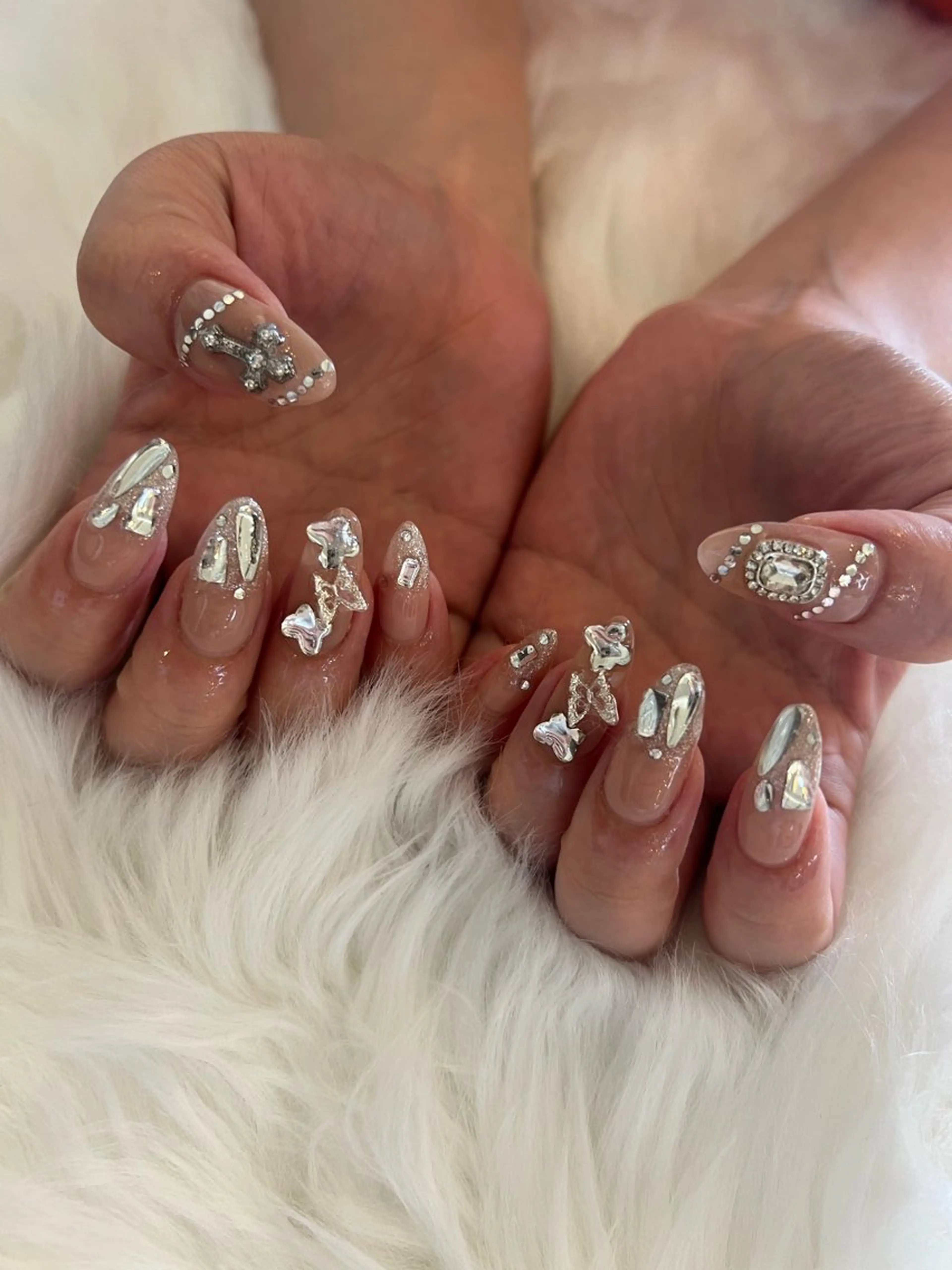 ネイル ハンドネイル ハンドケア RÊVIA所属・RÊVIA (レヴィア)のネイルデザイン