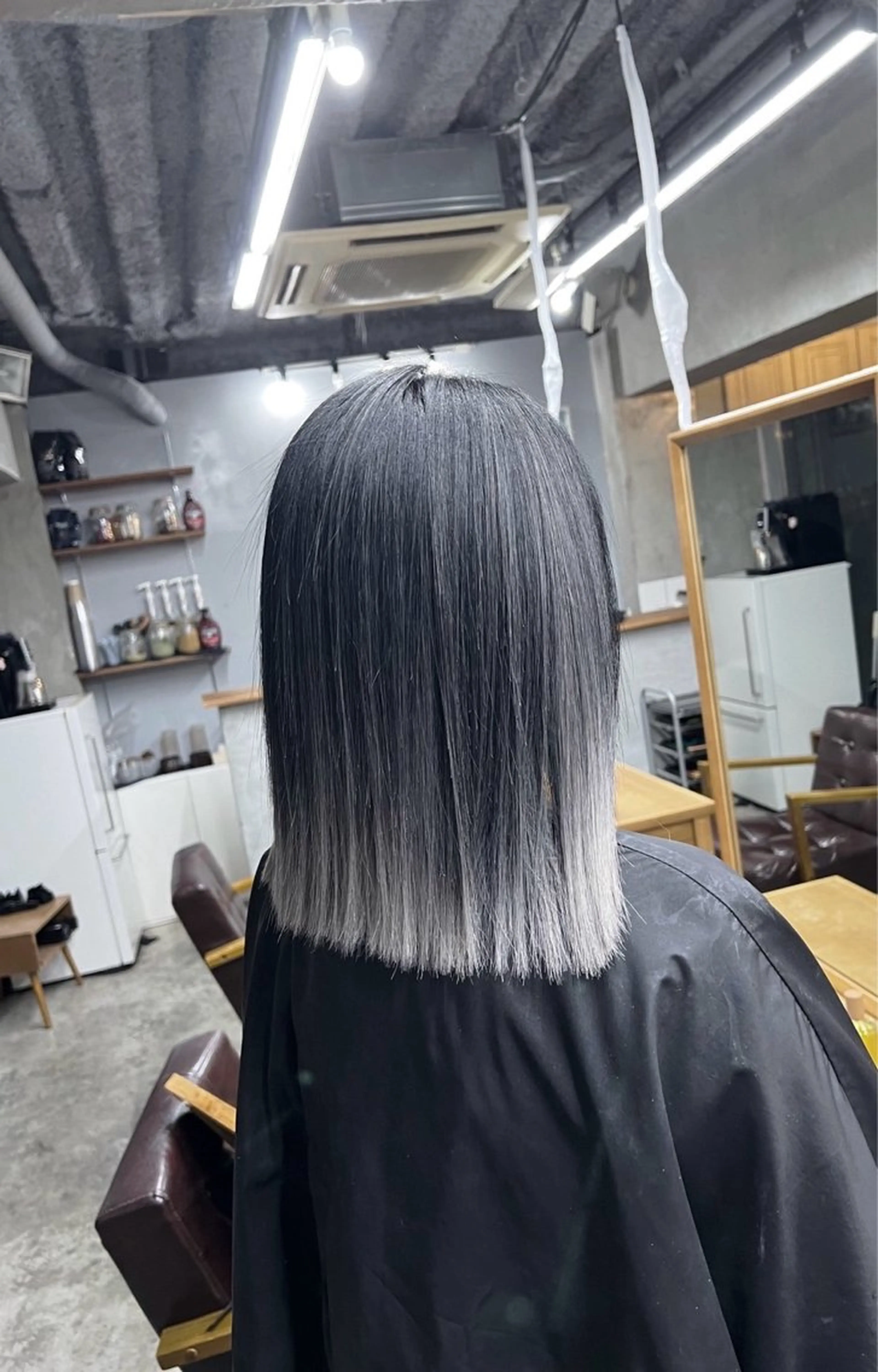 ショート カラー バレイヤージュ シルバー ホワイトシルバー レイヤーカット カット ヘアカラー トリートメント ROBIN所属・指名数No.1 /NAOYAのヘアスタイル