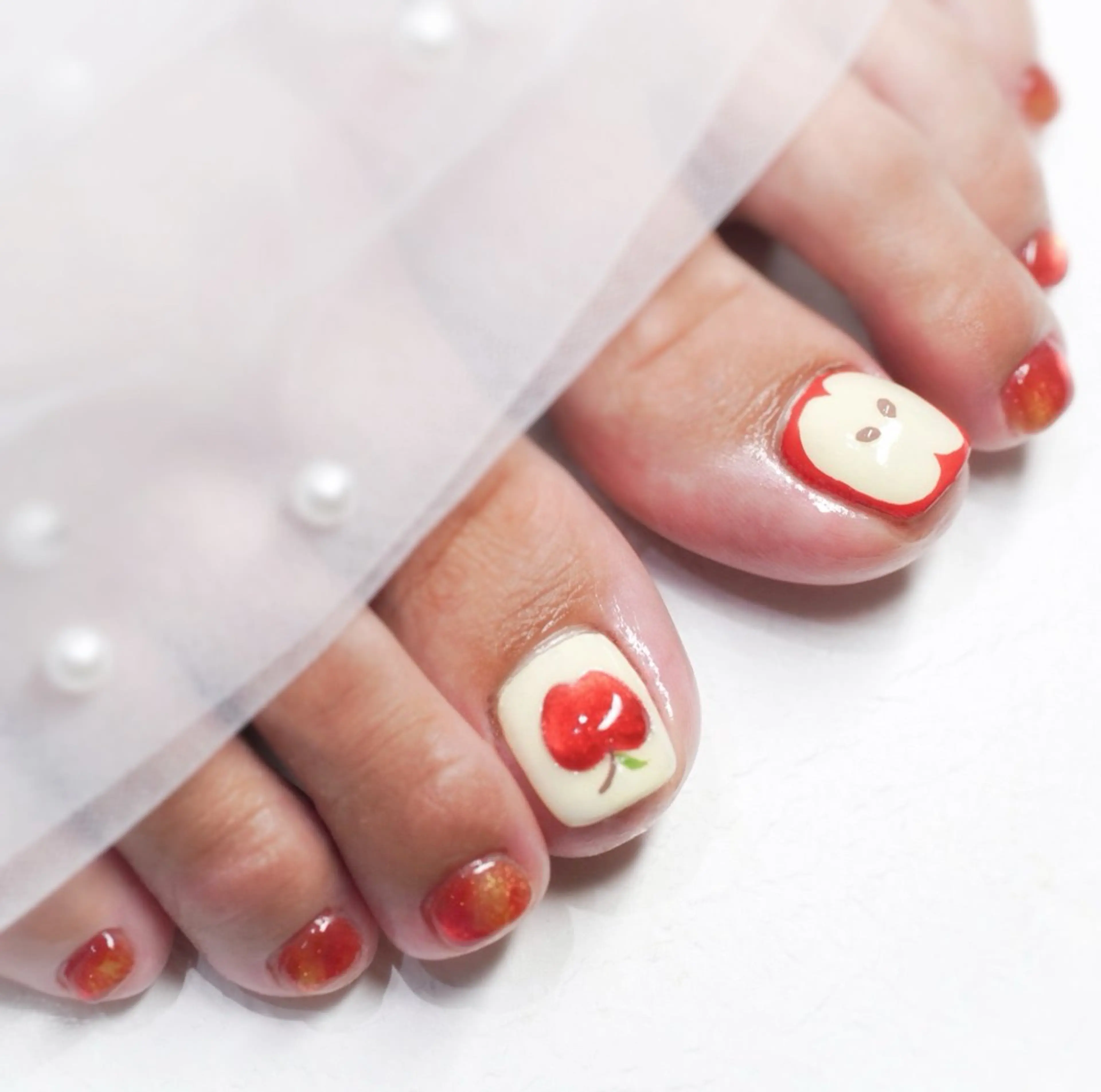 ミディアム フットネイル Re nail所属・Re nailのネイルデザイン