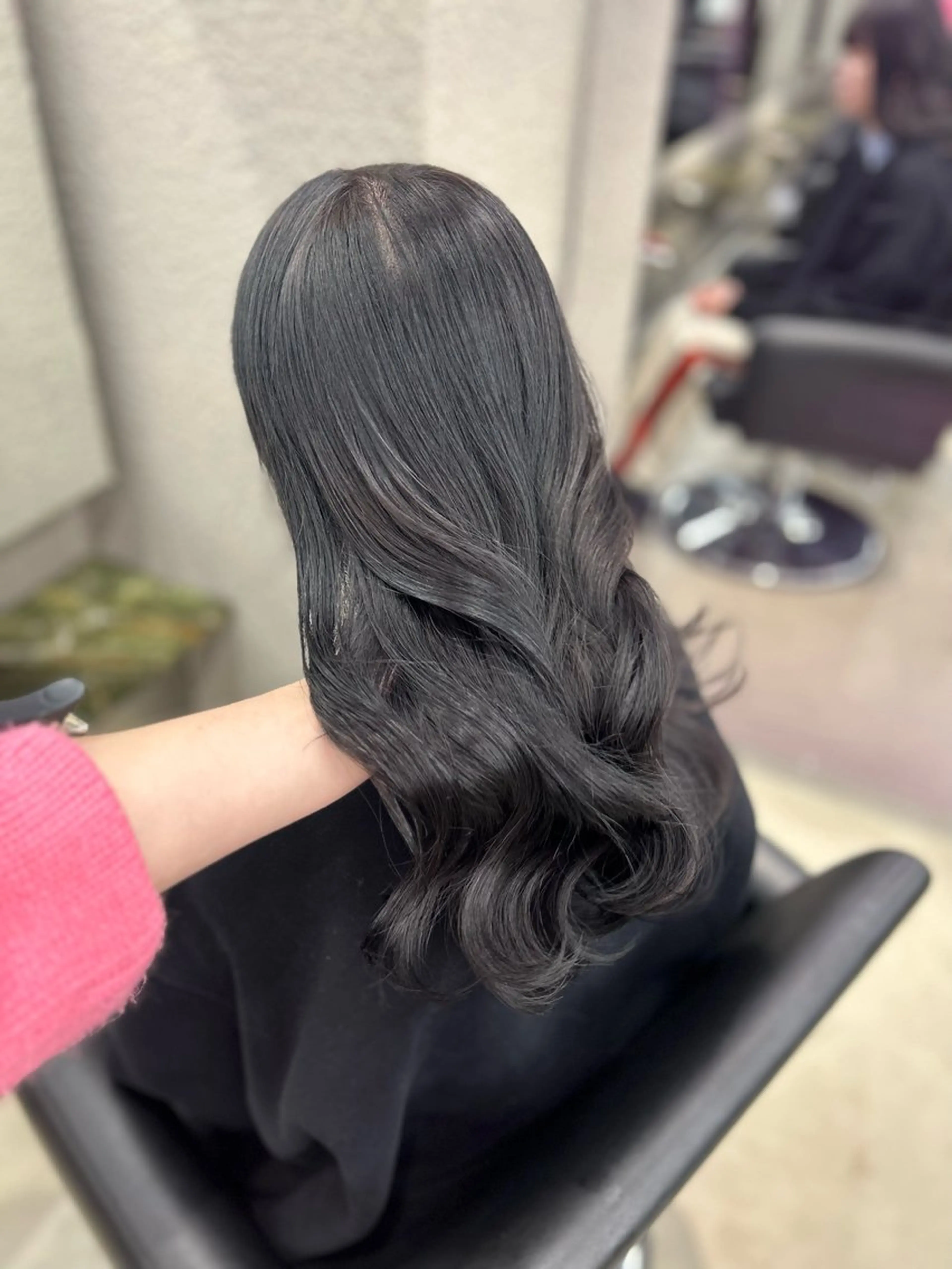 ロング カラー カット ヘアカラー トリートメント 名古屋栄♡PELE 上品な透明感ベージュのヘアスタイル