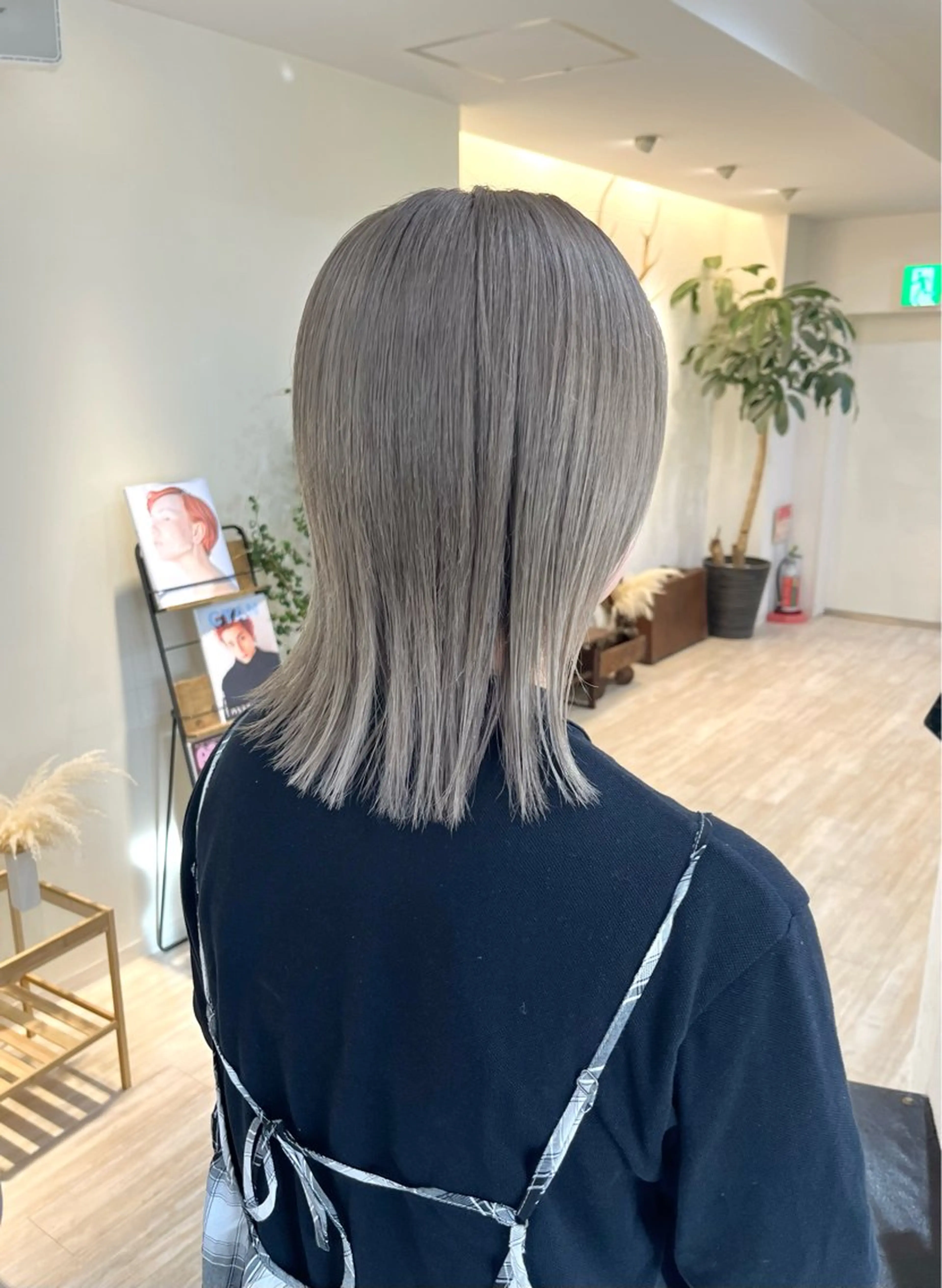 ミディアム カラー つぼみ/パーマ ／レイヤー／ボブのヘアスタイル