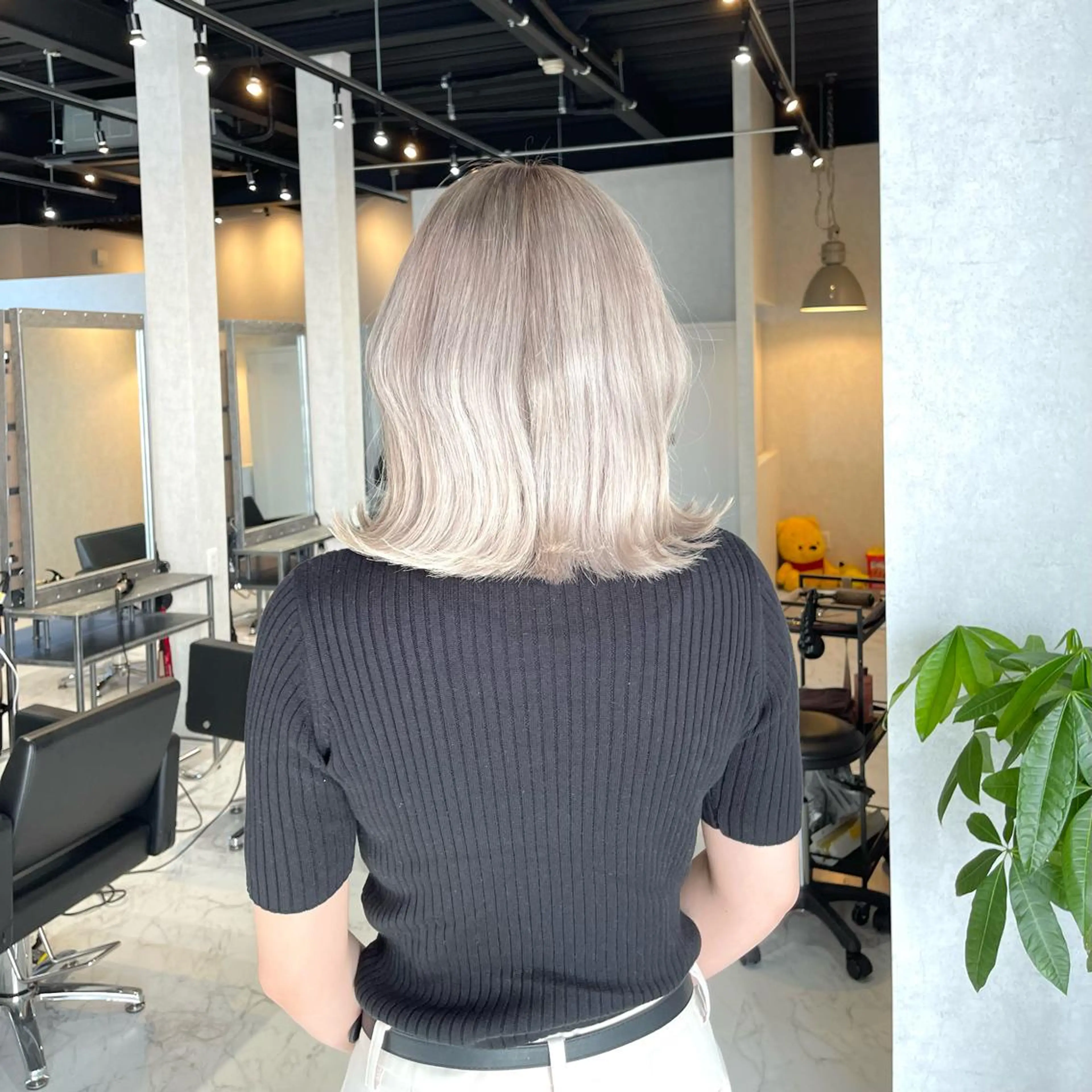 ミディアム カラー ヘアアレンジ バレイヤージュ デザインカラー ハイライトカラー 外国人風カラー ハイライト カット ヘアカラー トリートメント アンドウ ユウ/ レイヤーカット/韓国のヘアスタイル