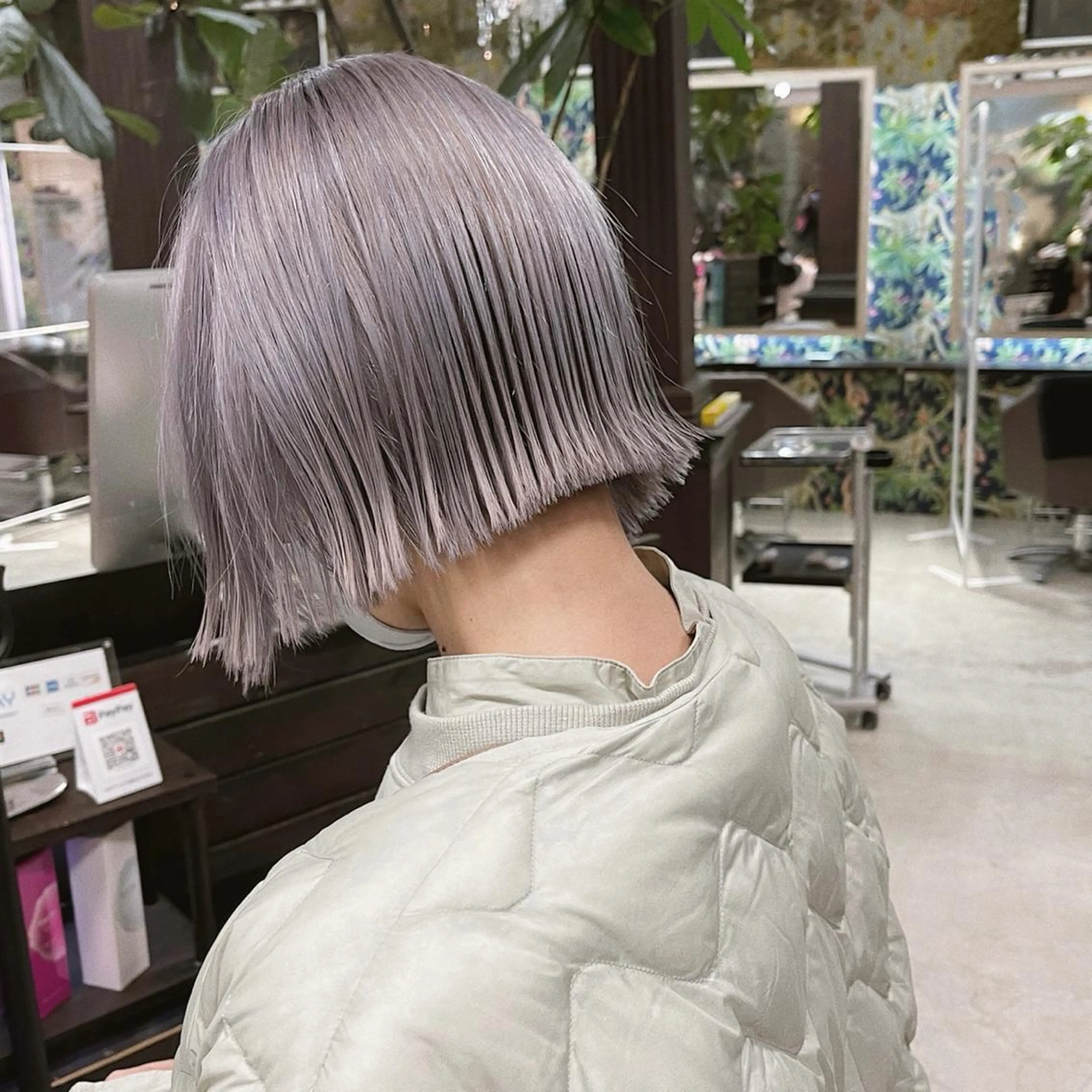 ショート カラー ブリーチ ケアブリーチ グレージュ ラベンダーカラー ラベンダーグレージュ カット ヘアカラー トリートメント ハイトーンこそキレイ に◎佐藤雄太のヘアスタイル