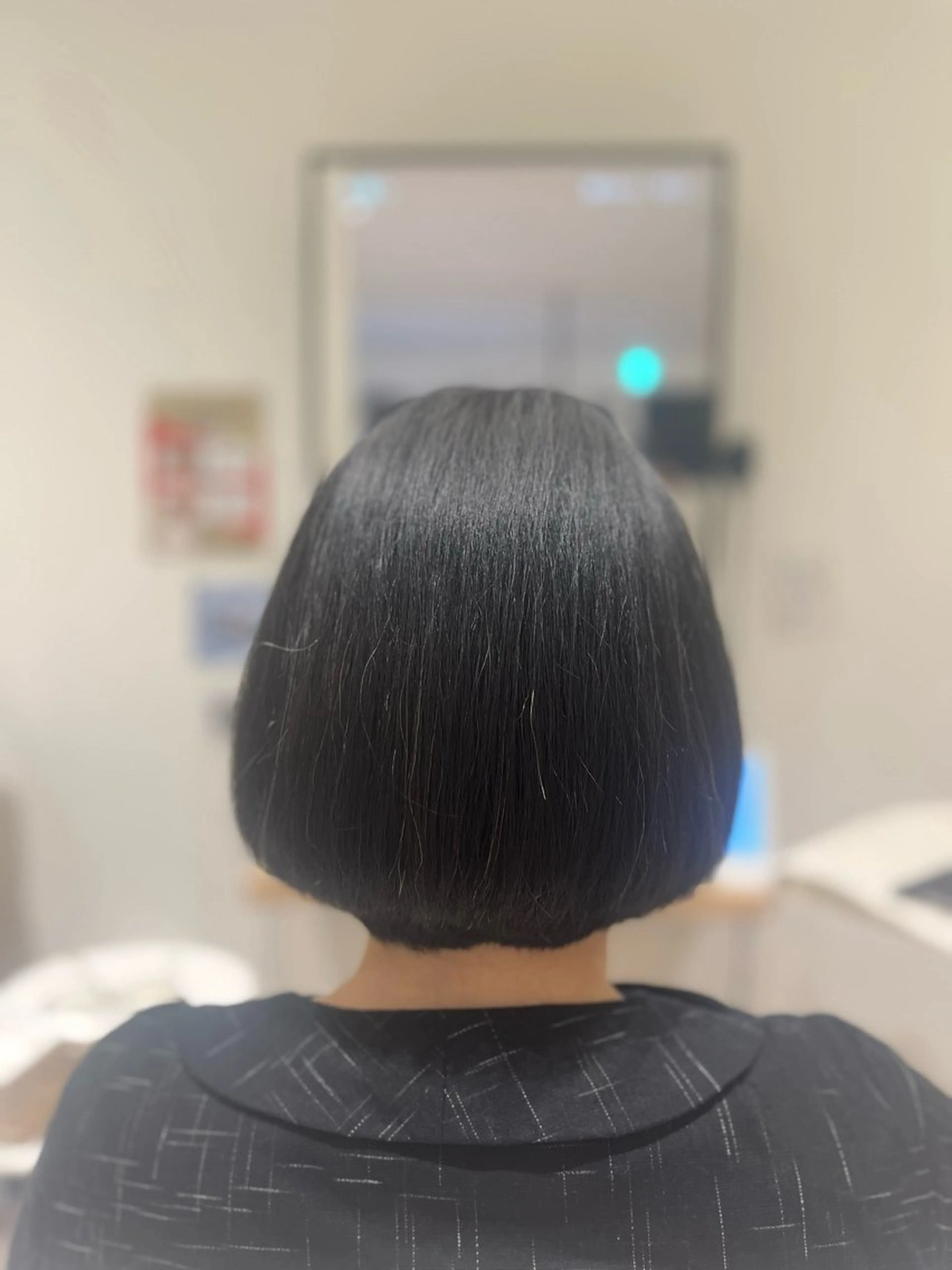 ミディアム ボブ ウィスタリアフィールドプランシュ所属・Planches 渡辺のヘアスタイル