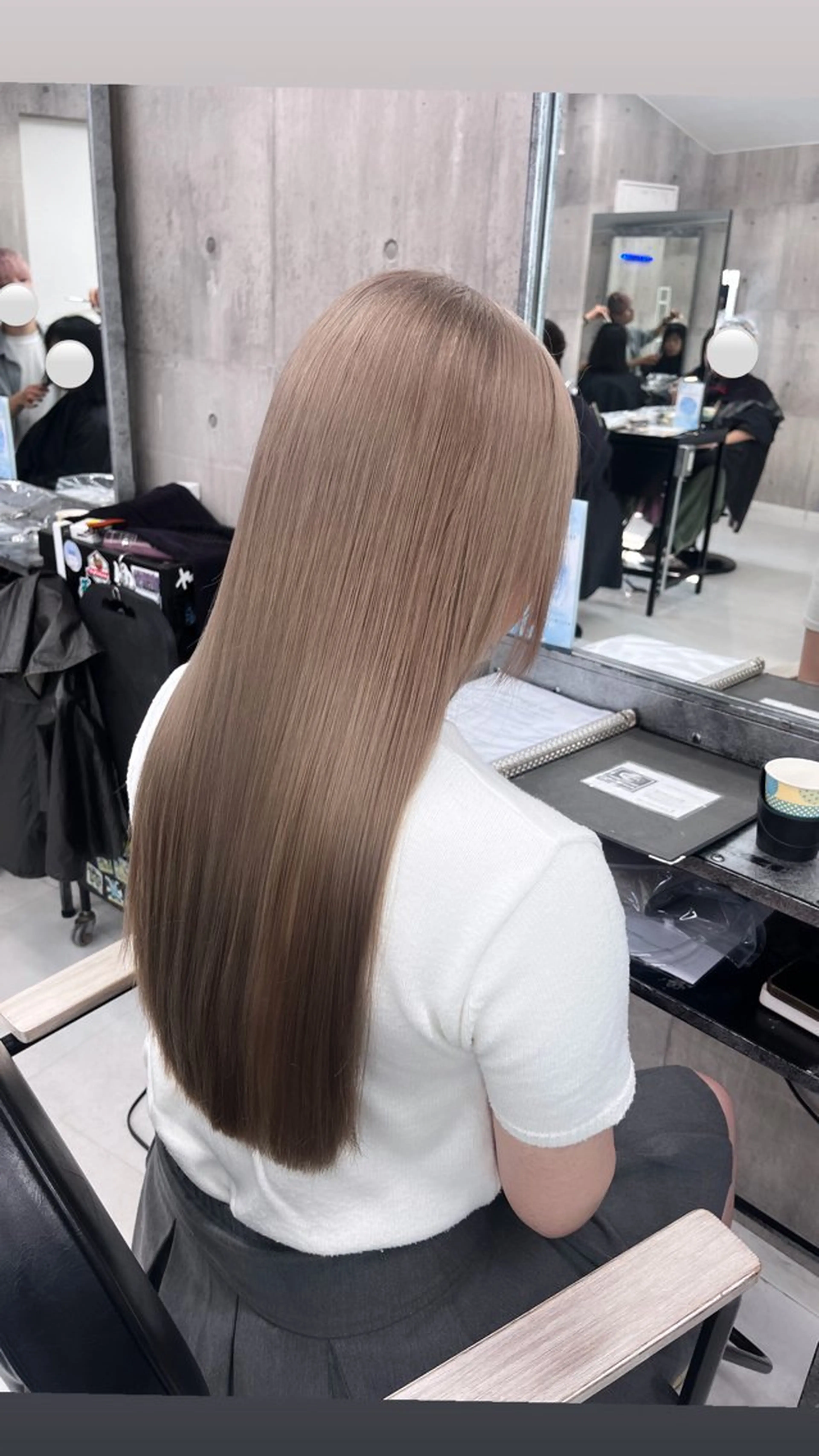 ロング カラー 🎨𖥔ׁTOMO♡ ゆるふわハイトーンのヘアスタイル