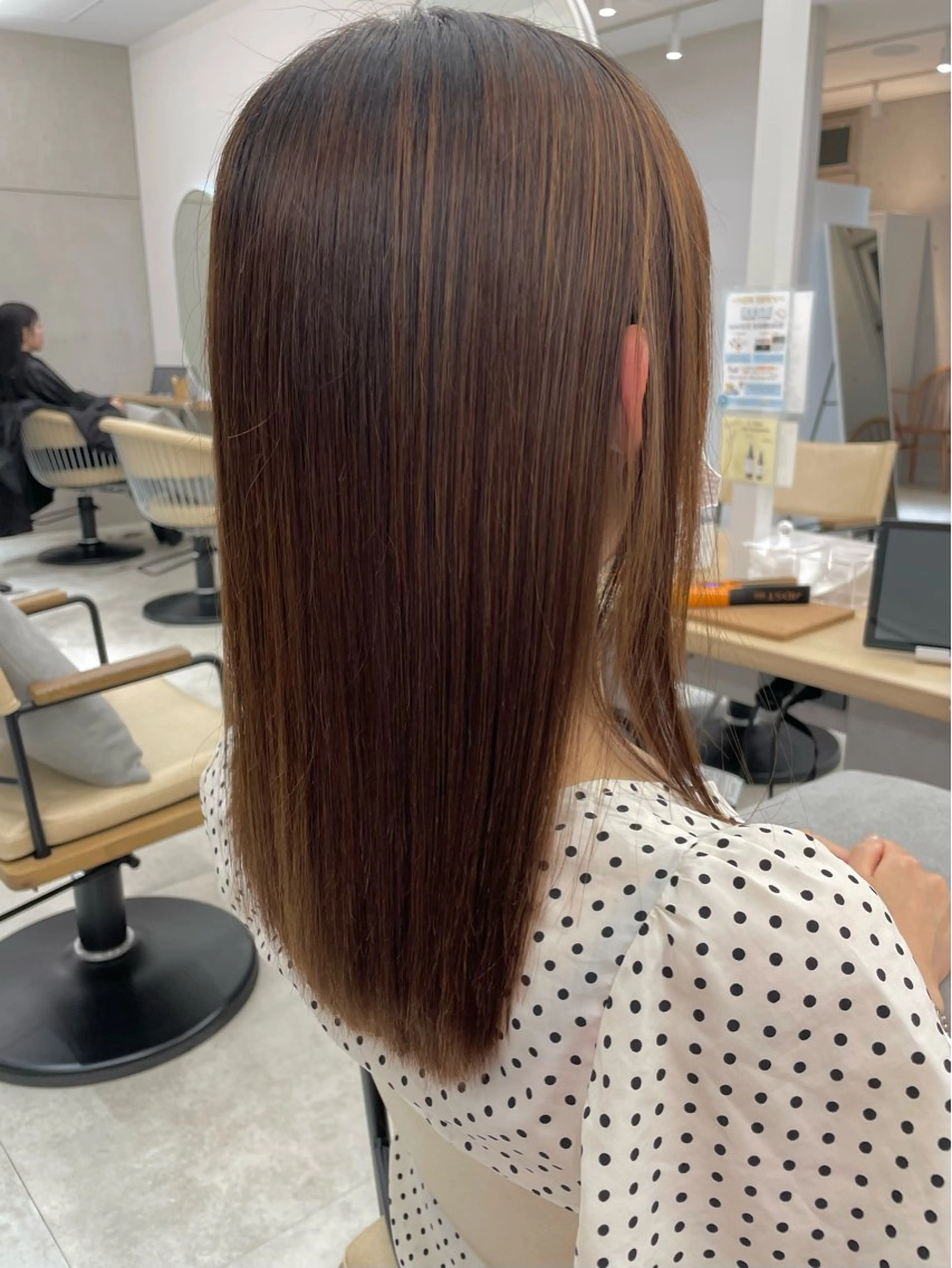 ミディアム 縮毛矯正 SALOWIN銀座RAY ll所属・オオクラ マオのヘアスタイル