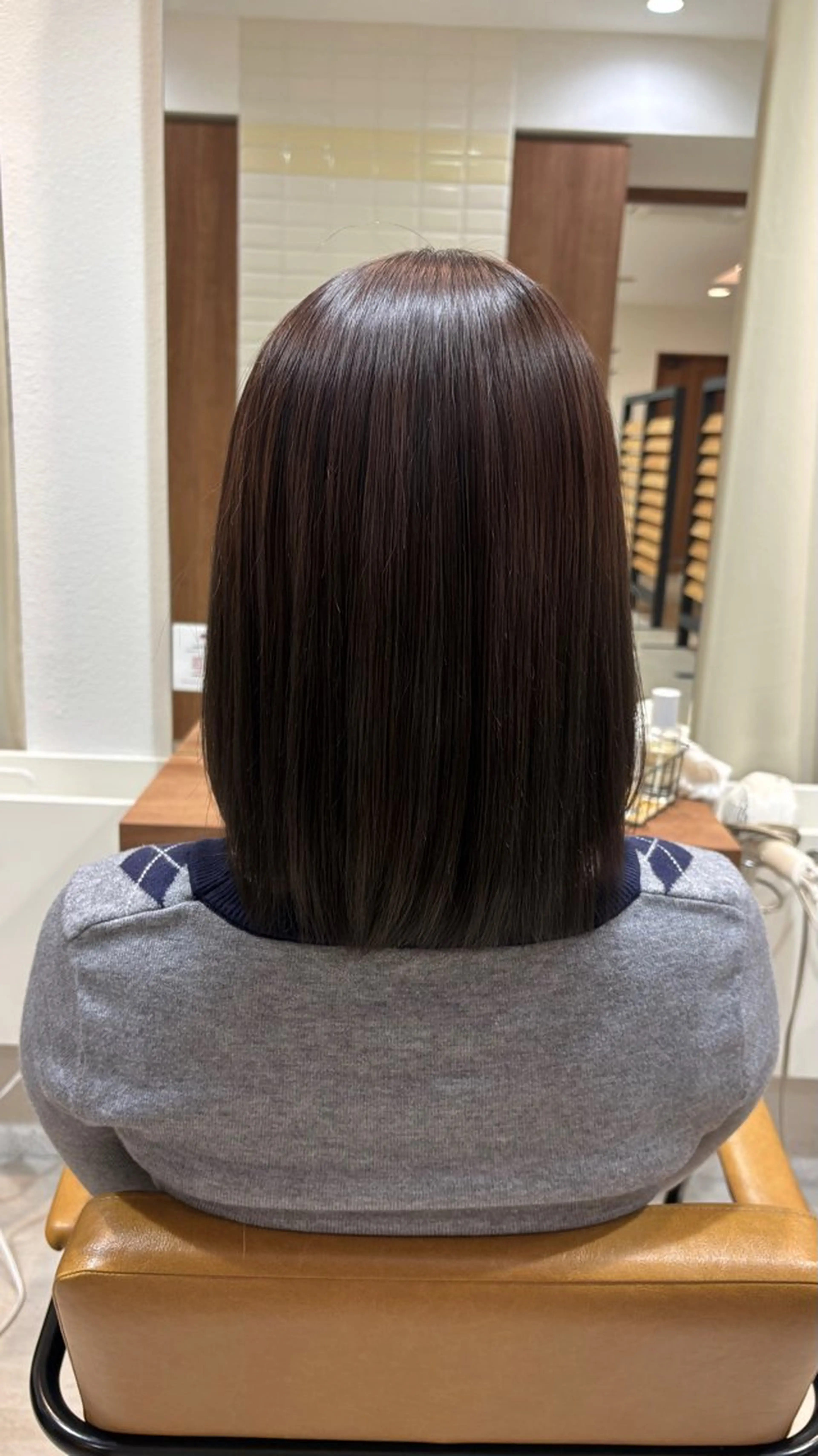 ミディアム トゥサリ/ 海外ヘア/レイヤーのヘアスタイル