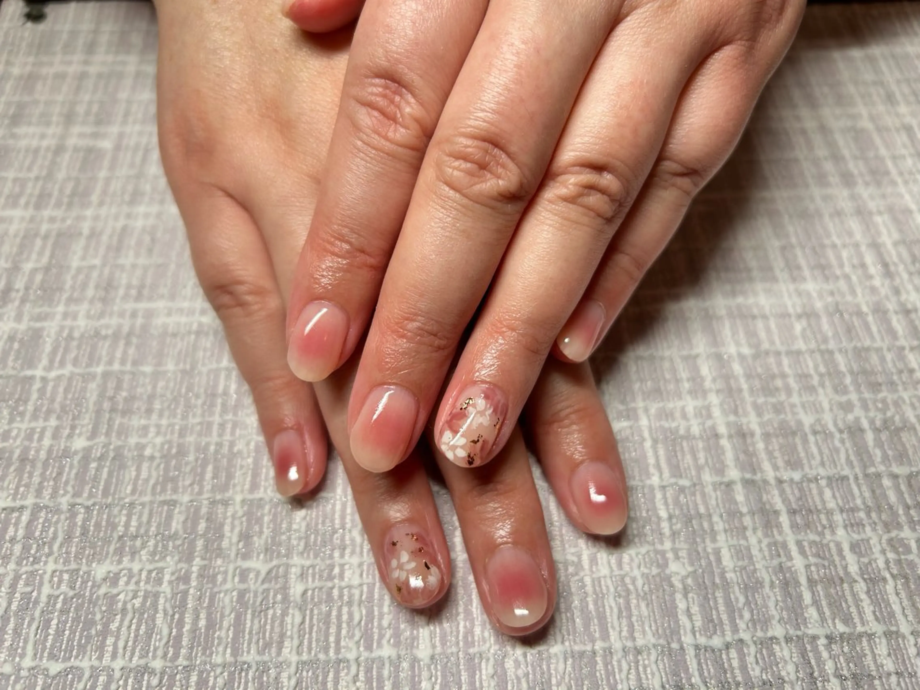 ネイル チークネイル ハンドネイル Lisa’s Salonのネイルデザイン