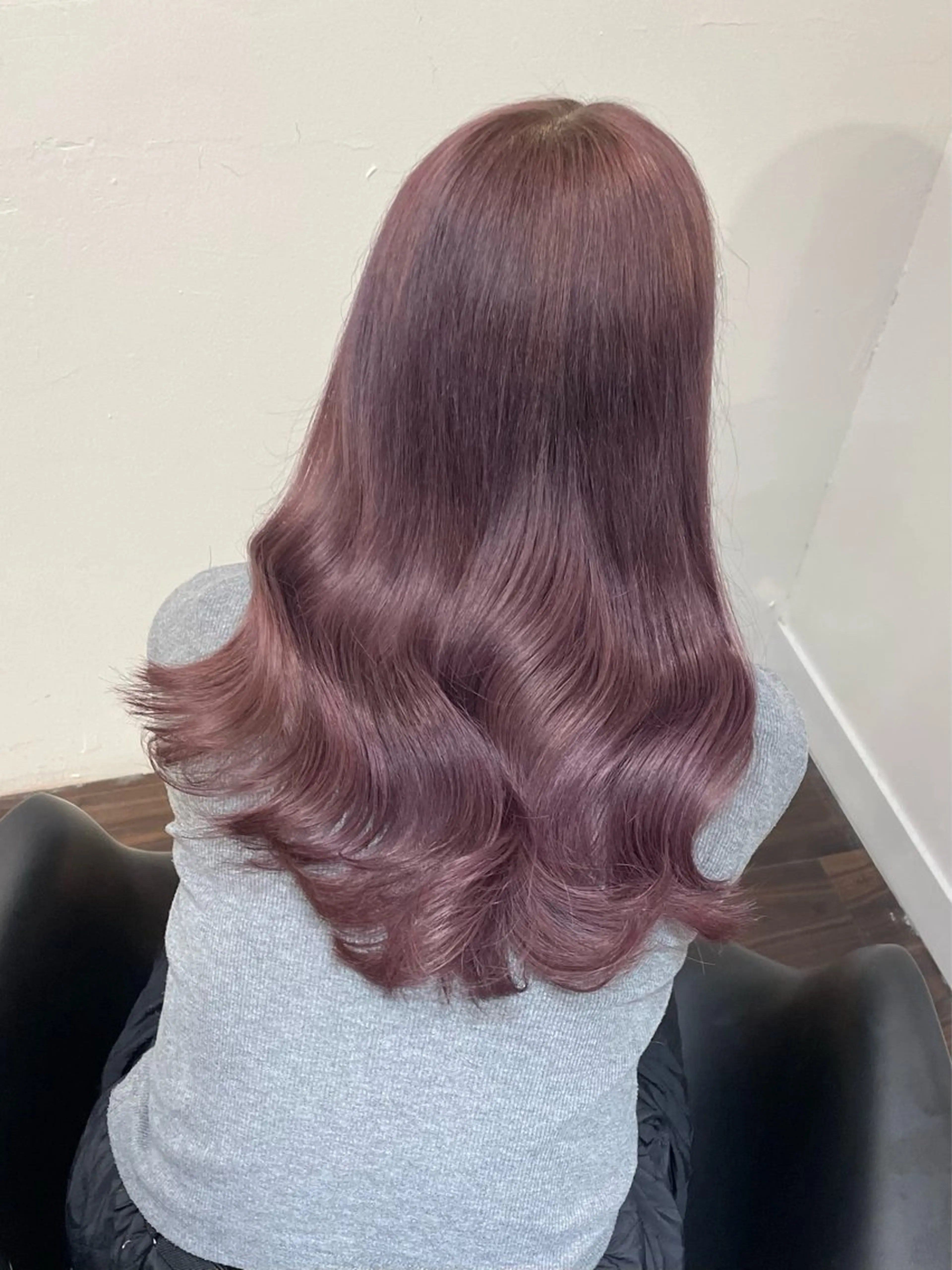 ロング カラー ヘアアレンジ ベージュカラー ブリーチ ダブルカラー グレージュ ラベンダーカラー カット ヘアカラー トリートメント maoブリーチ無し 似合わせカラーのヘアスタイル